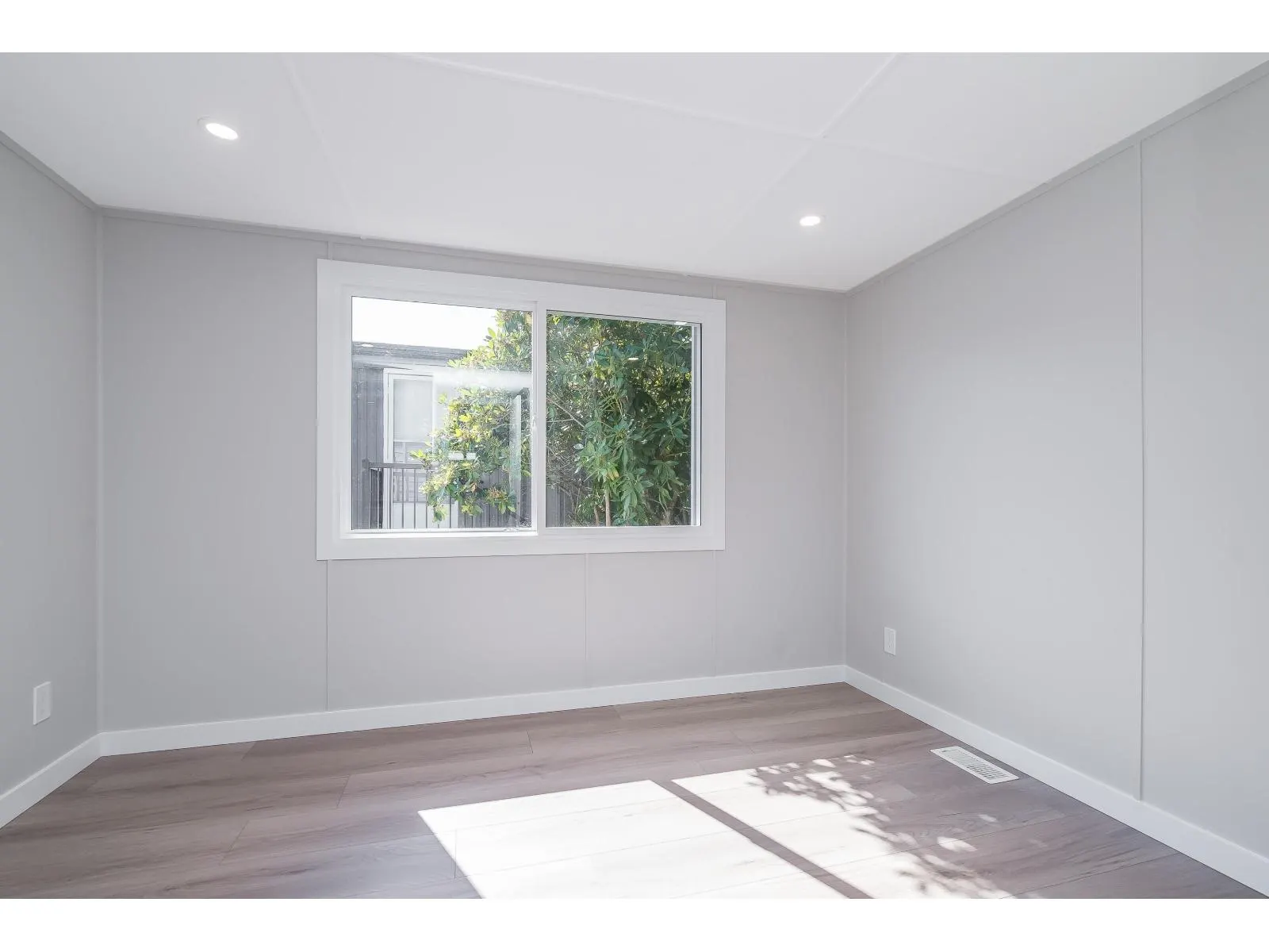 222 1840 160 STREET