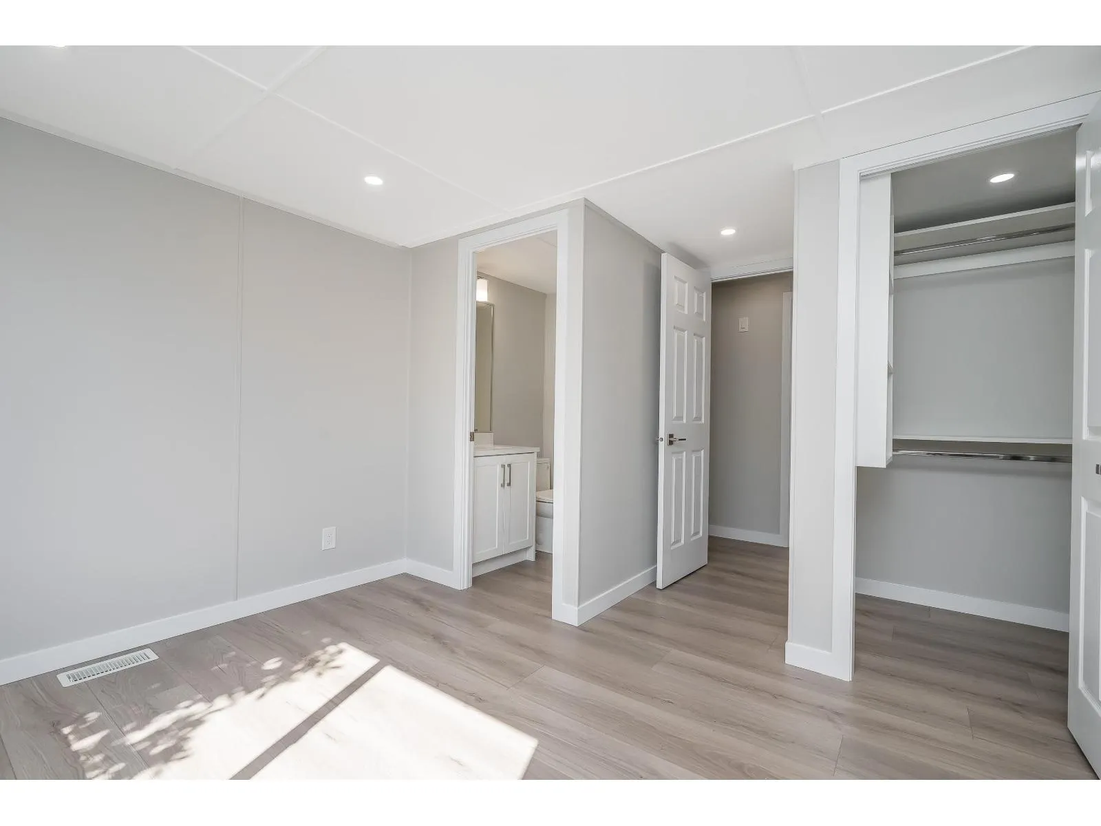 222 1840 160 STREET