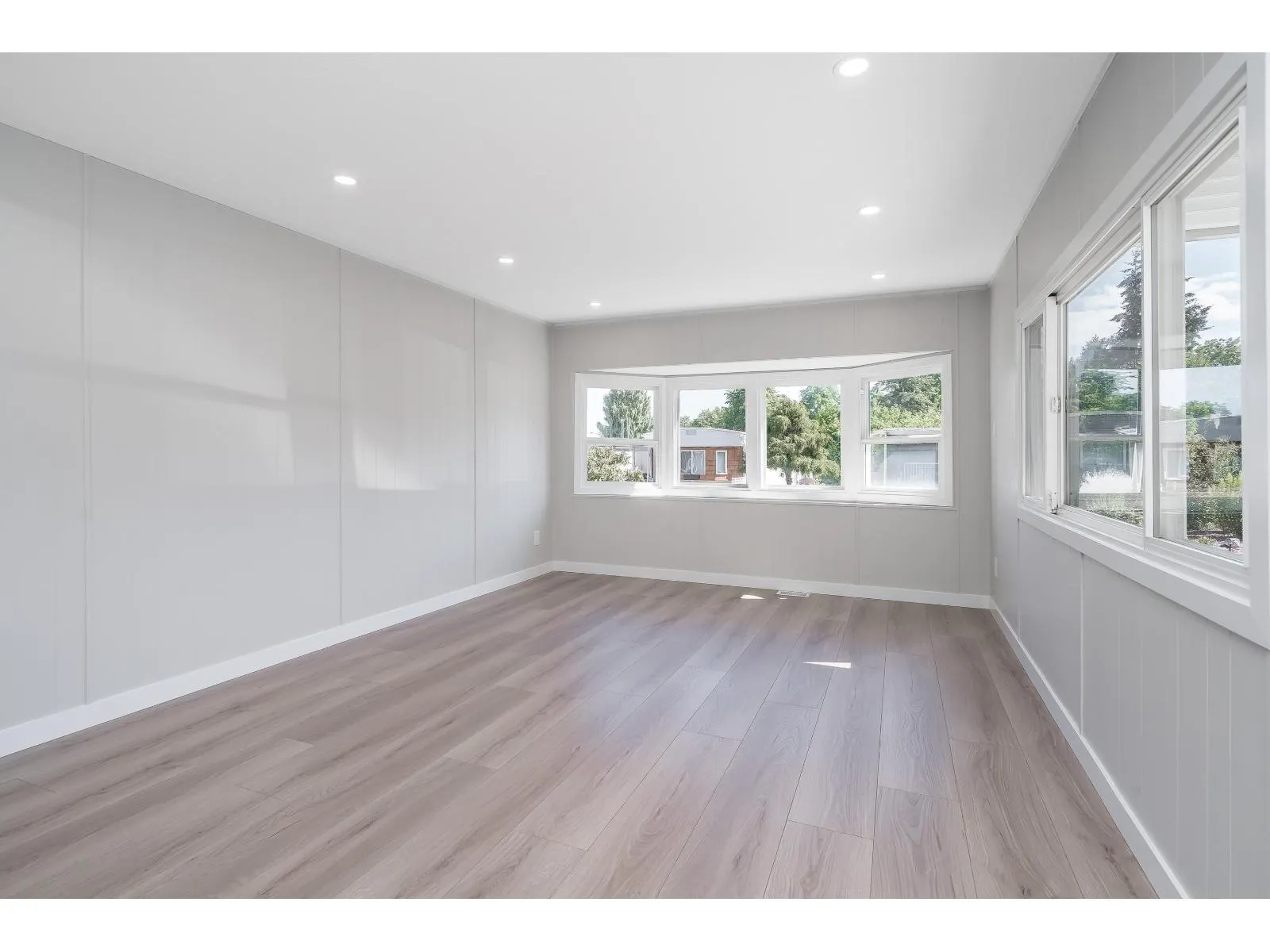 222 1840 160 STREET
