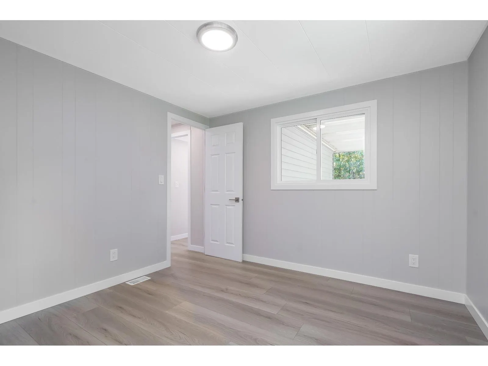222 1840 160 STREET