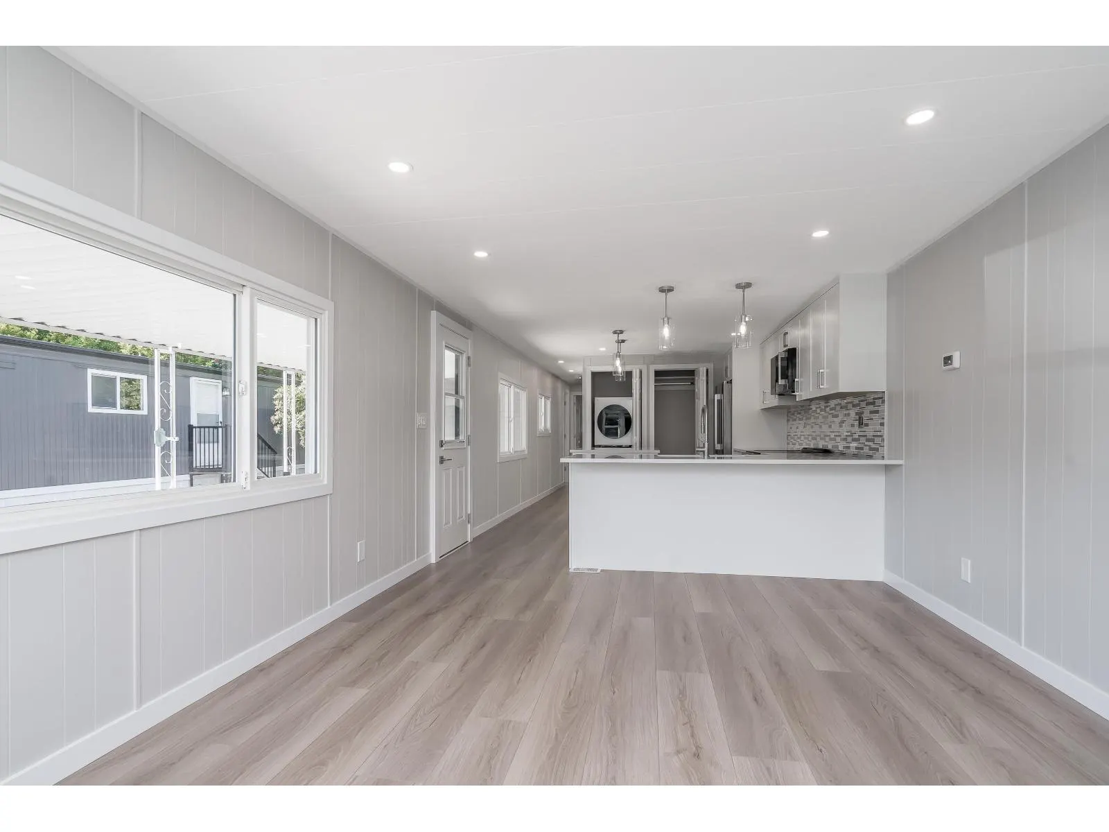 222 1840 160 STREET