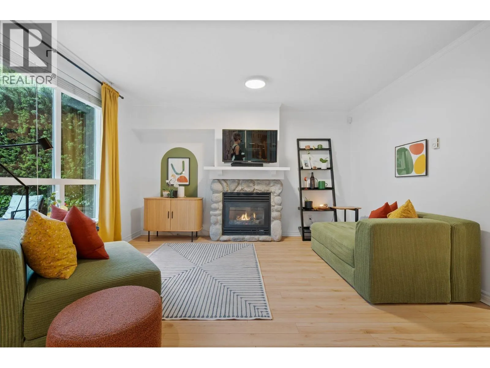 3 1005 LYNN VALLEY ROAD