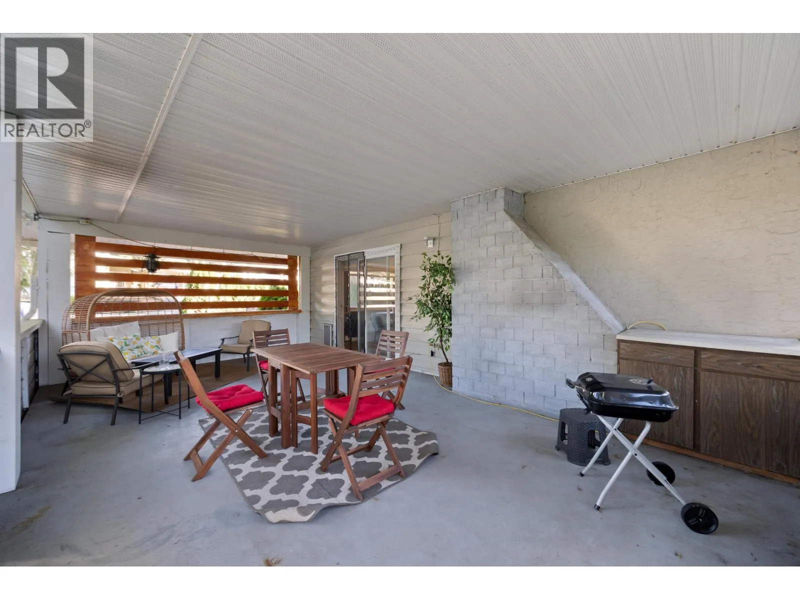 12037 208 STREET