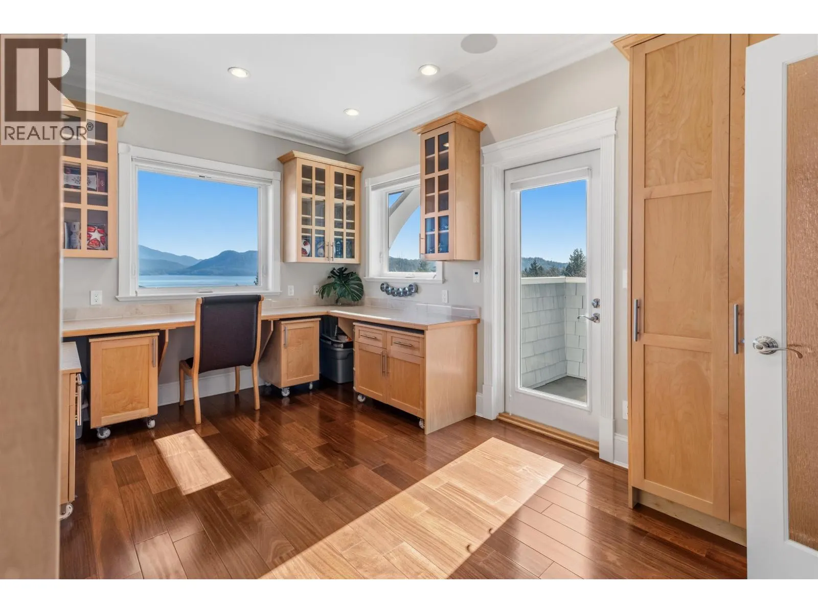 1128 TWIN ISLE DRIVE