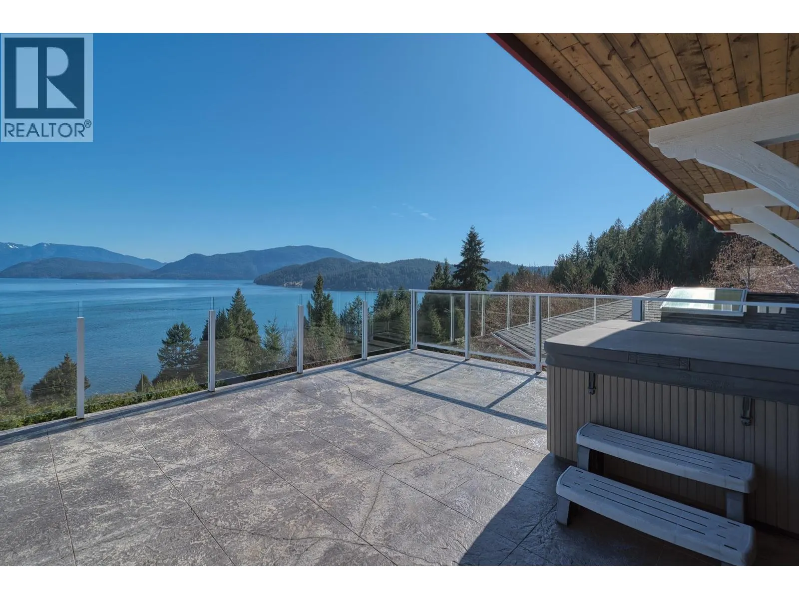 1128 TWIN ISLE DRIVE