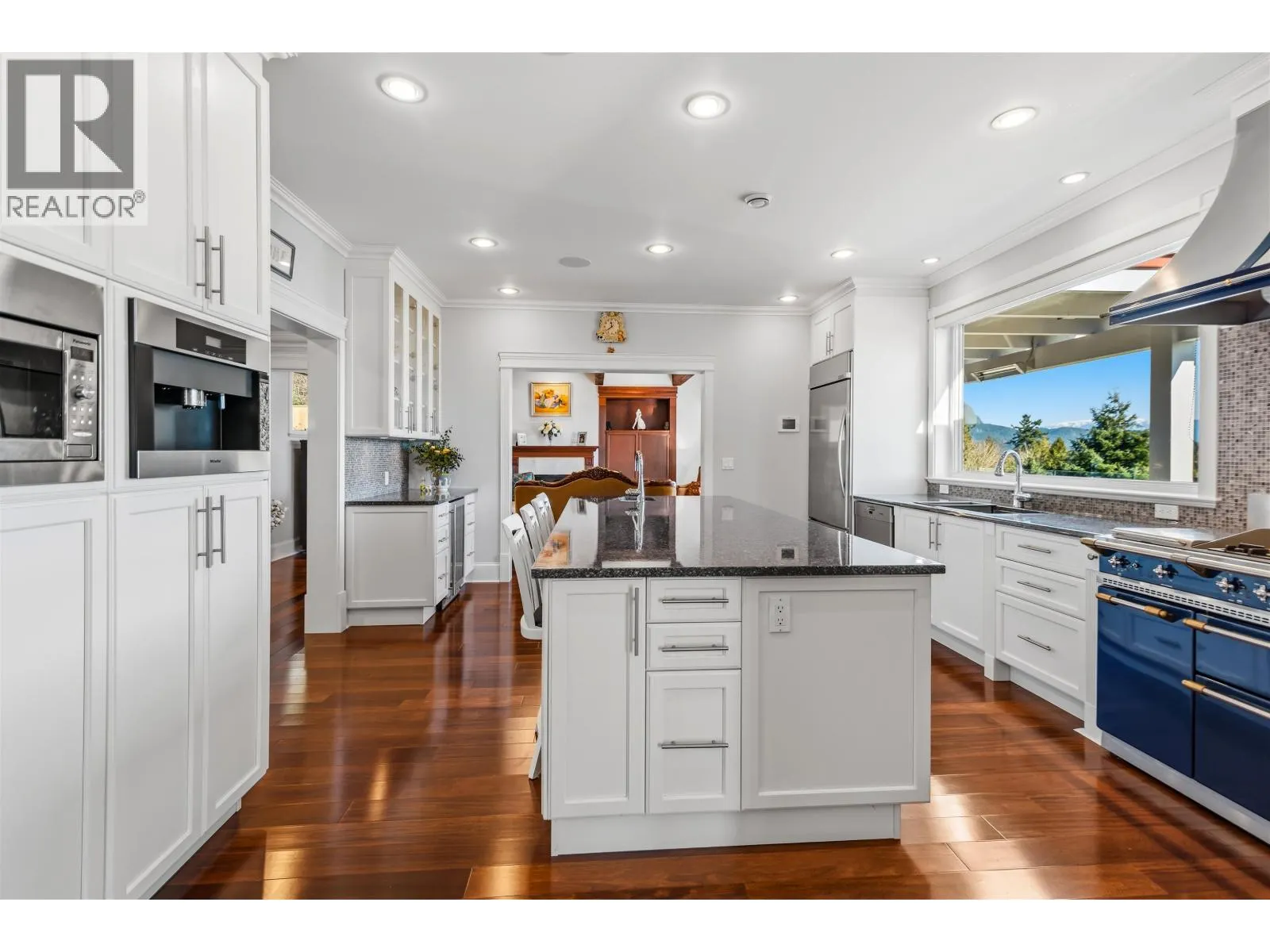 1128 TWIN ISLE DRIVE