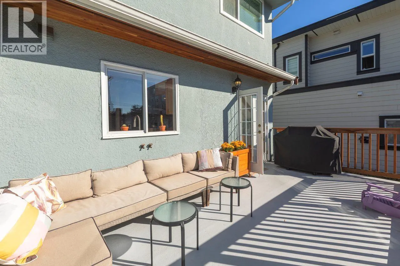 355 E 4TH STREET