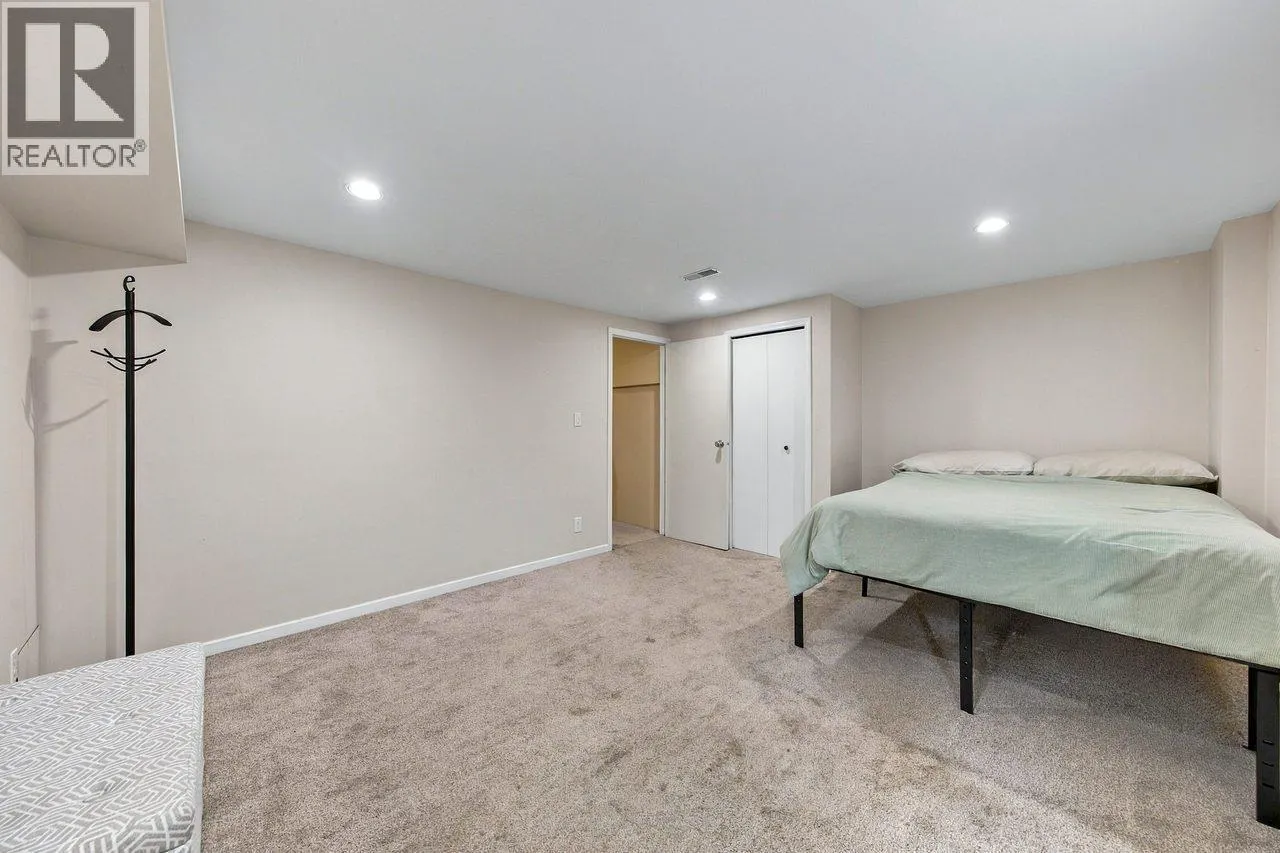 355 E 4TH STREET