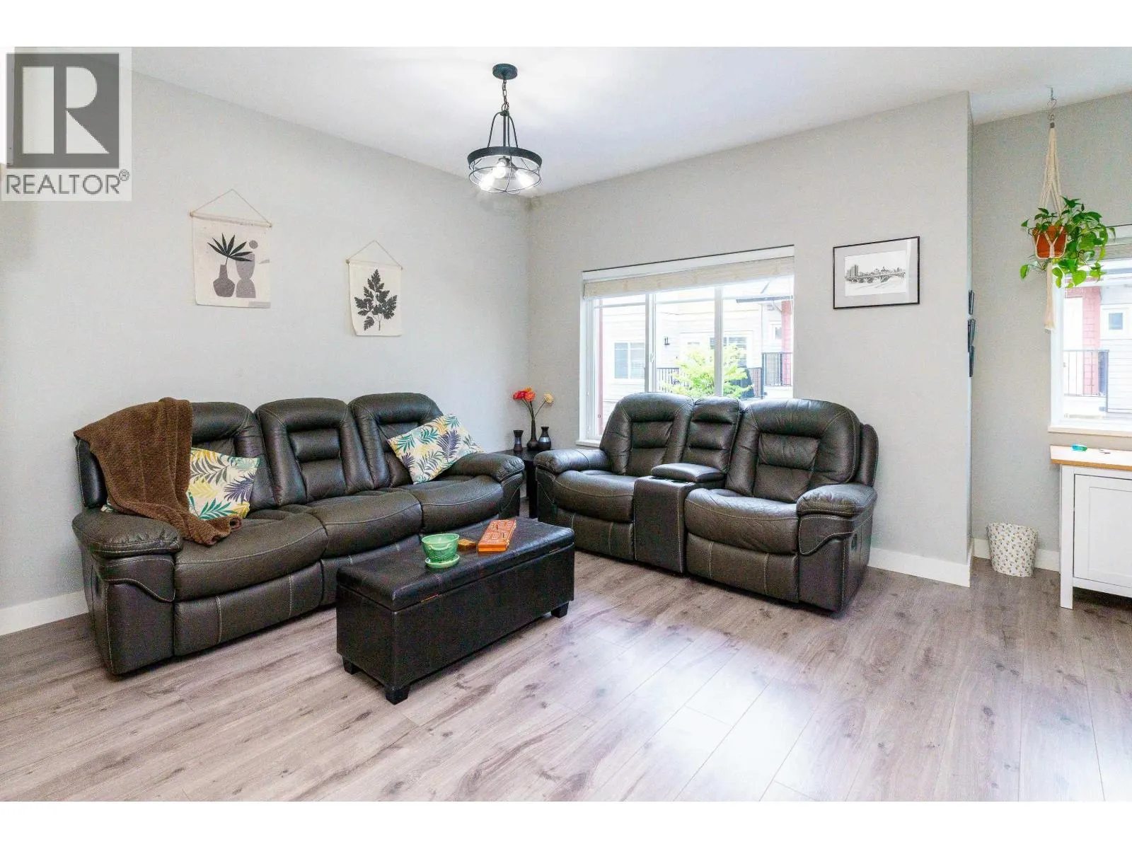 30 1219 BURKE MOUNTAIN STREET