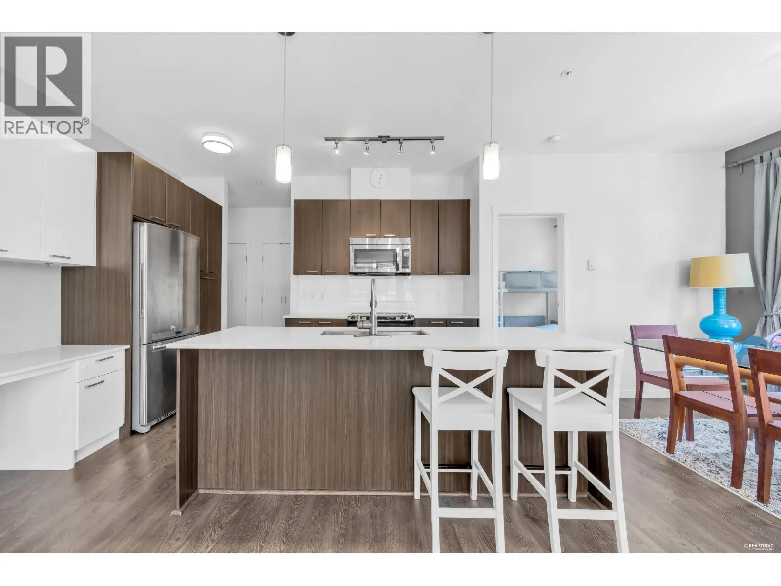 312 617 SMITH AVENUE