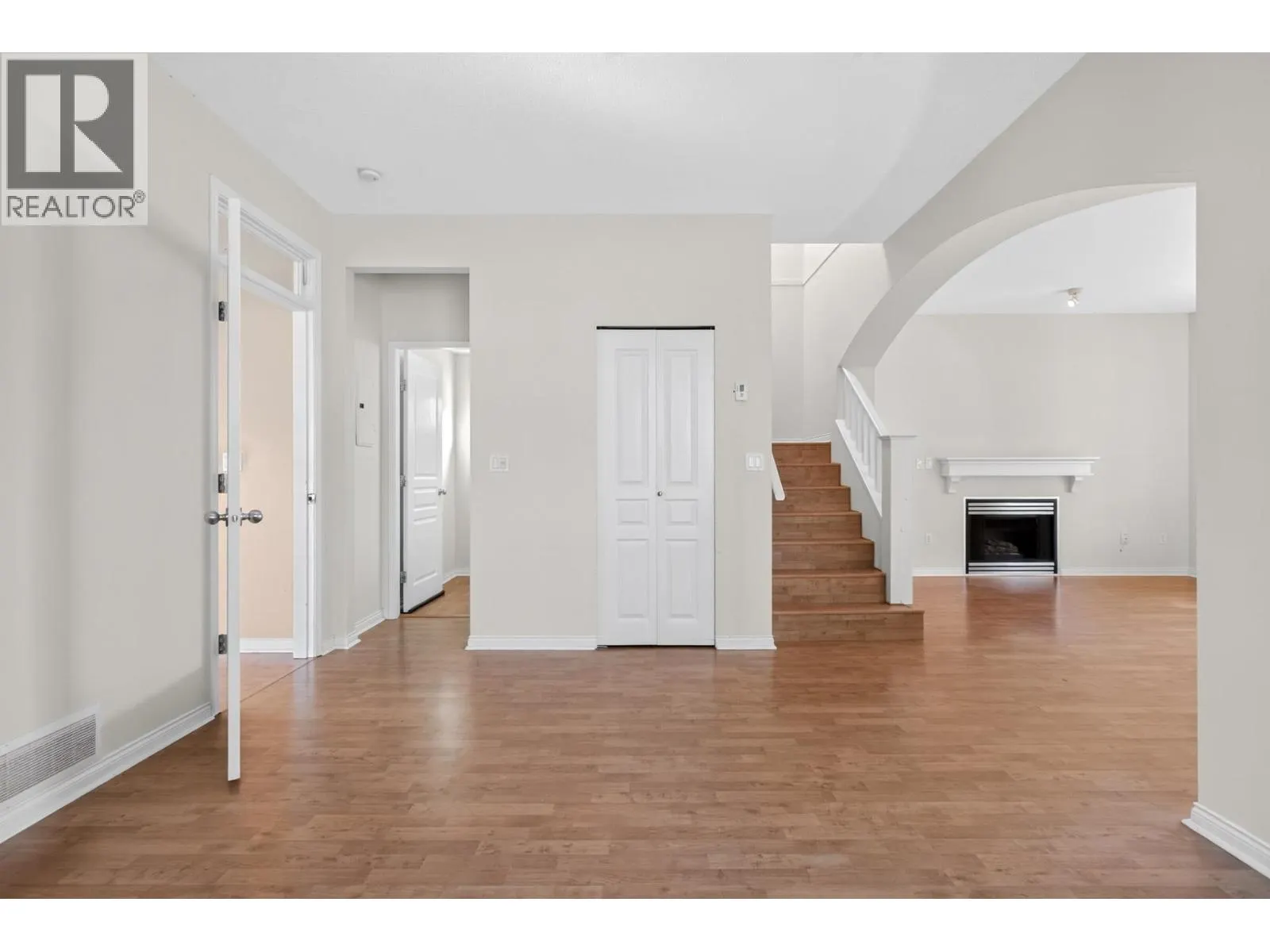 111 FOUNDRY ROW