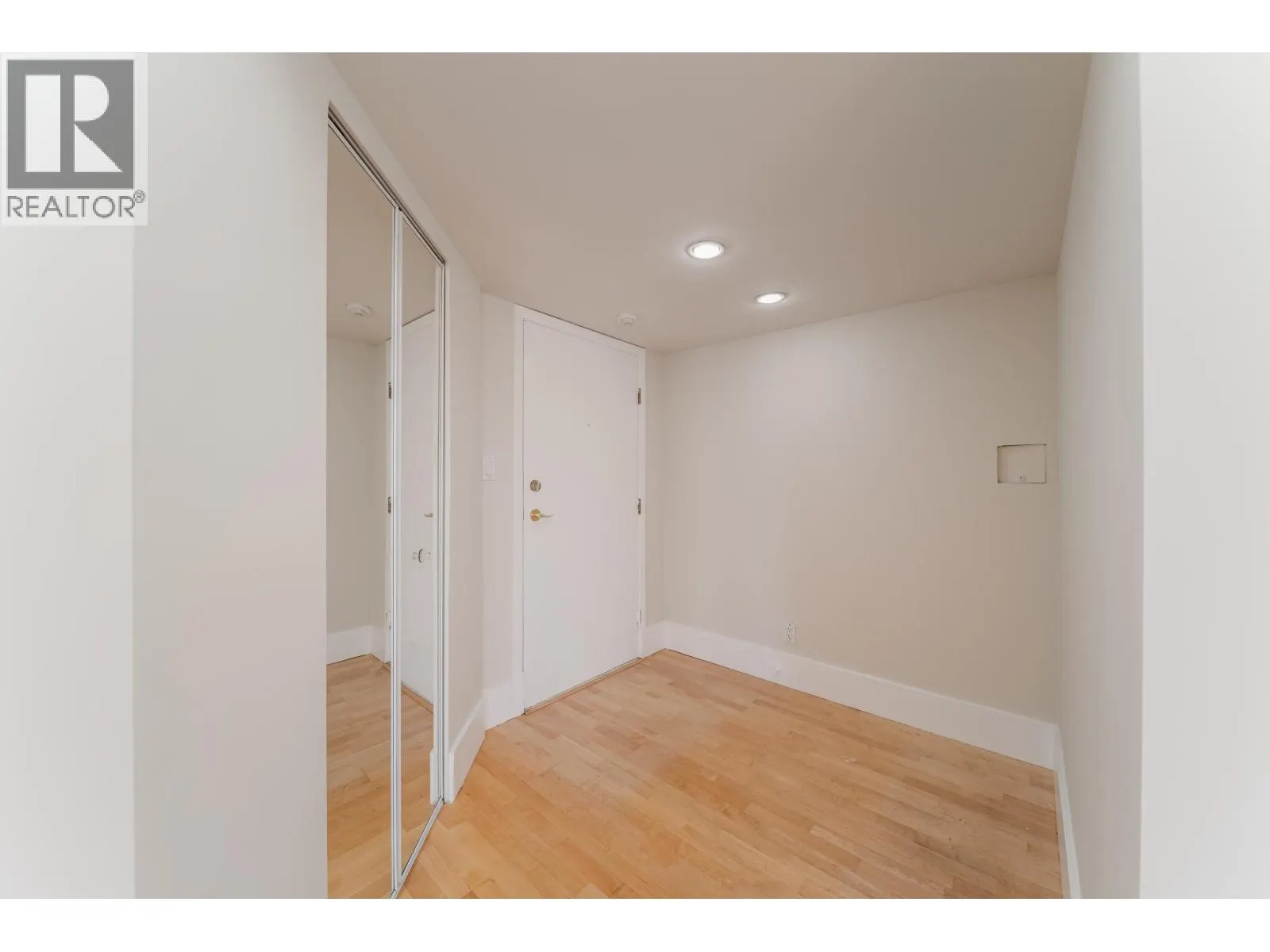 905 1010 BURNABY STREET
