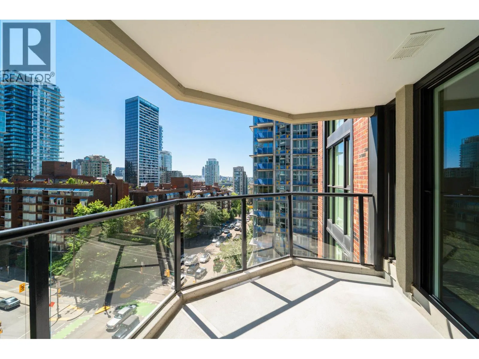 905 1010 BURNABY STREET