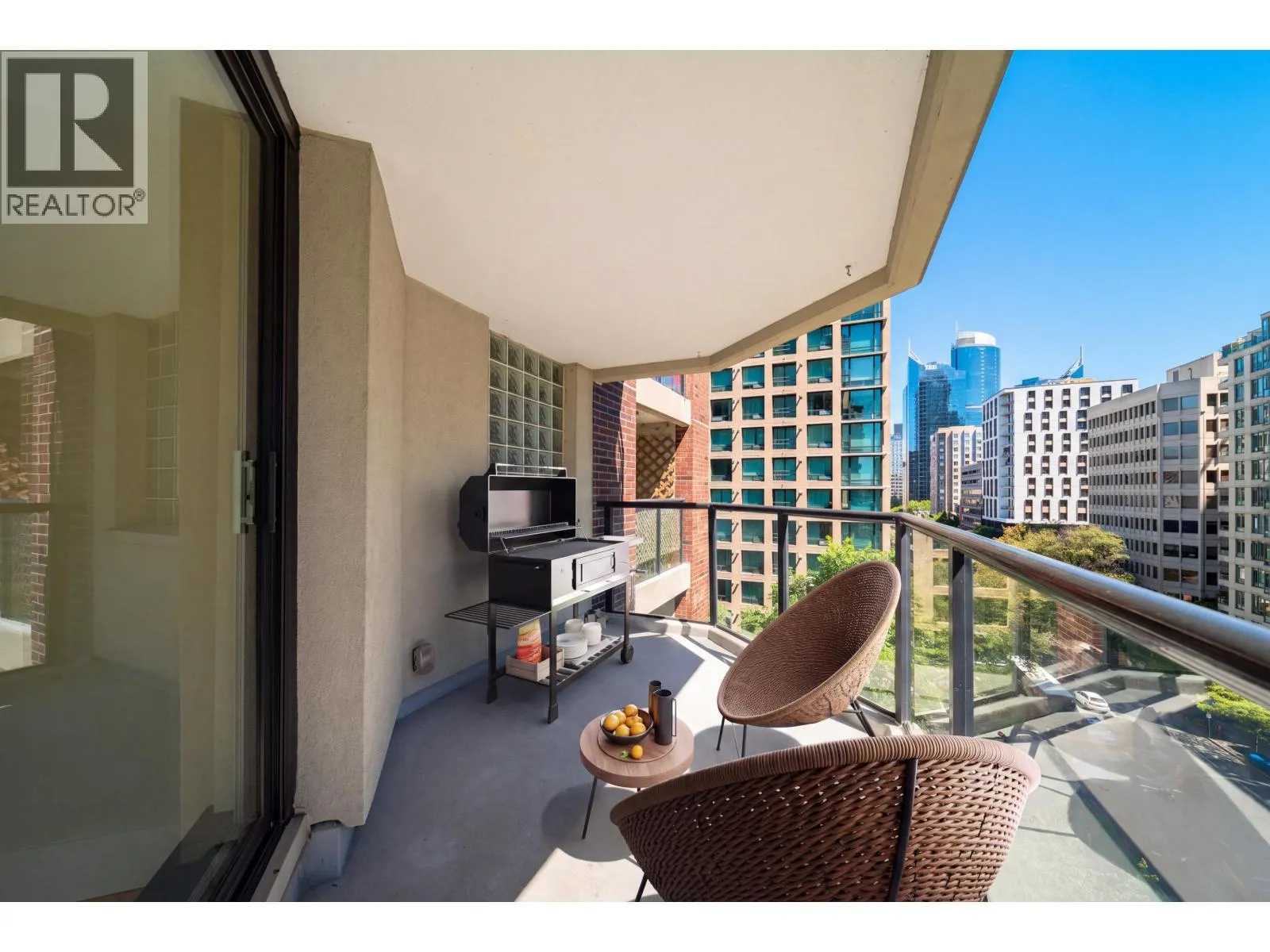 905 1010 BURNABY STREET