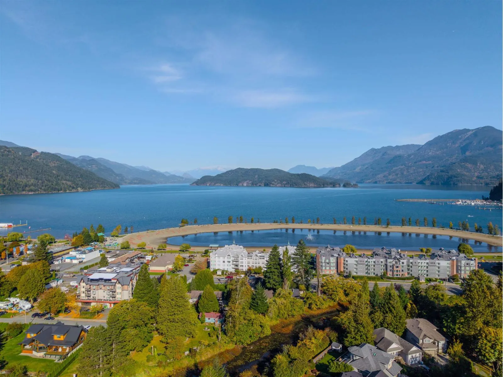 412 328 ESPLANADE AVENUE|Harrison Hot Springs