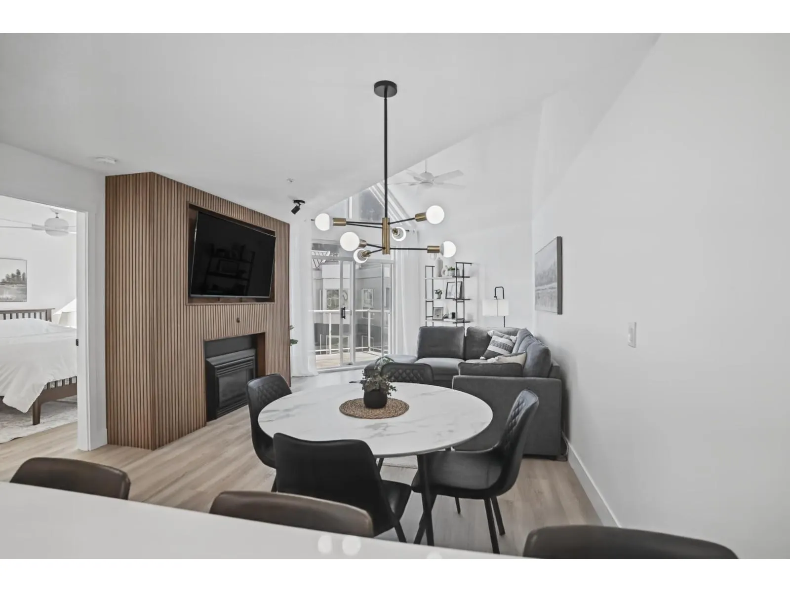 412 328 ESPLANADE AVENUE|Harrison Hot Springs