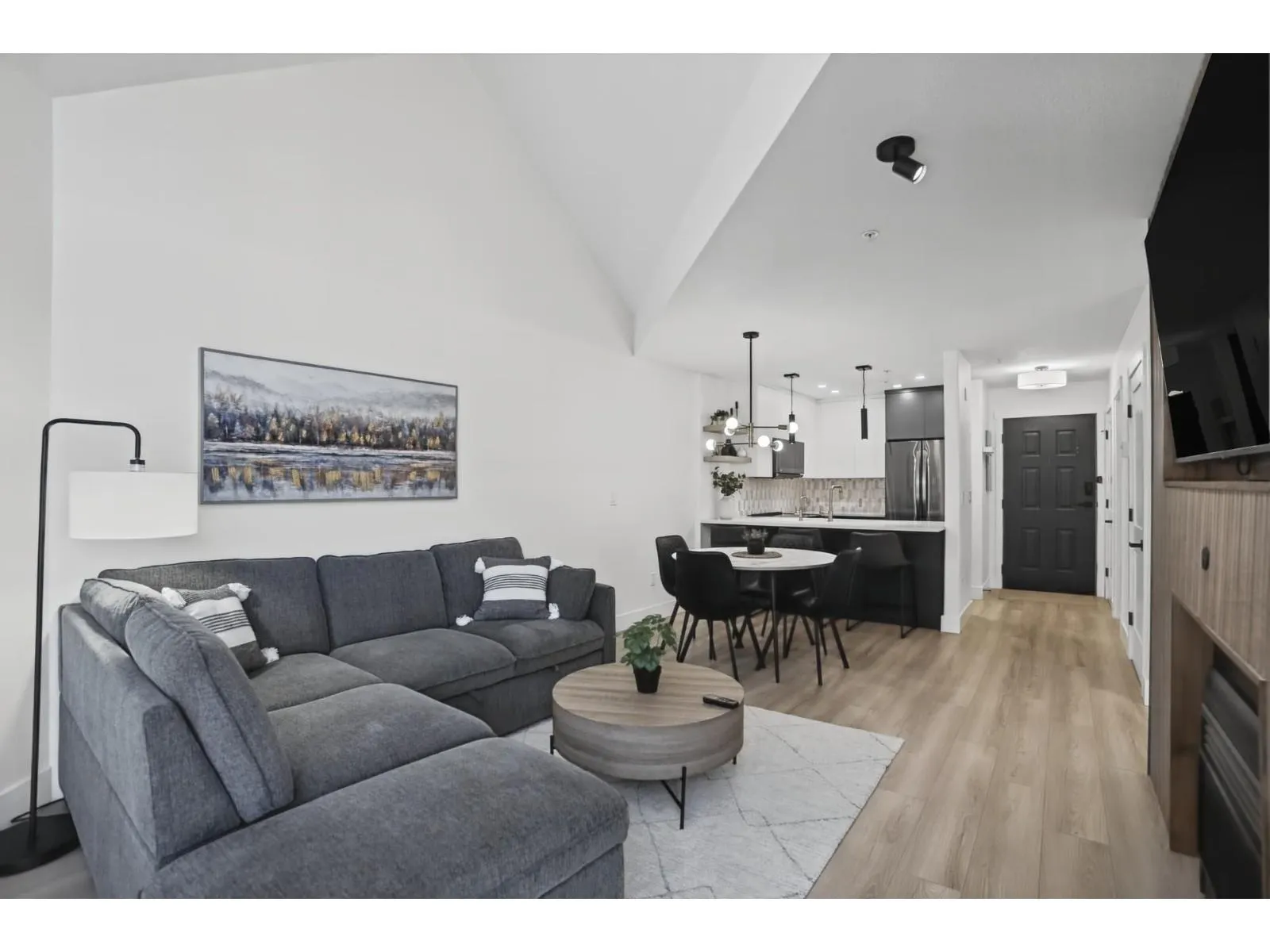412 328 ESPLANADE AVENUE|Harrison Hot Springs
