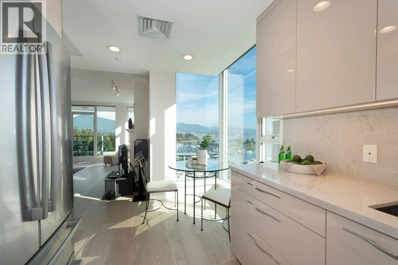 1303 1777 BAYSHORE DRIVE