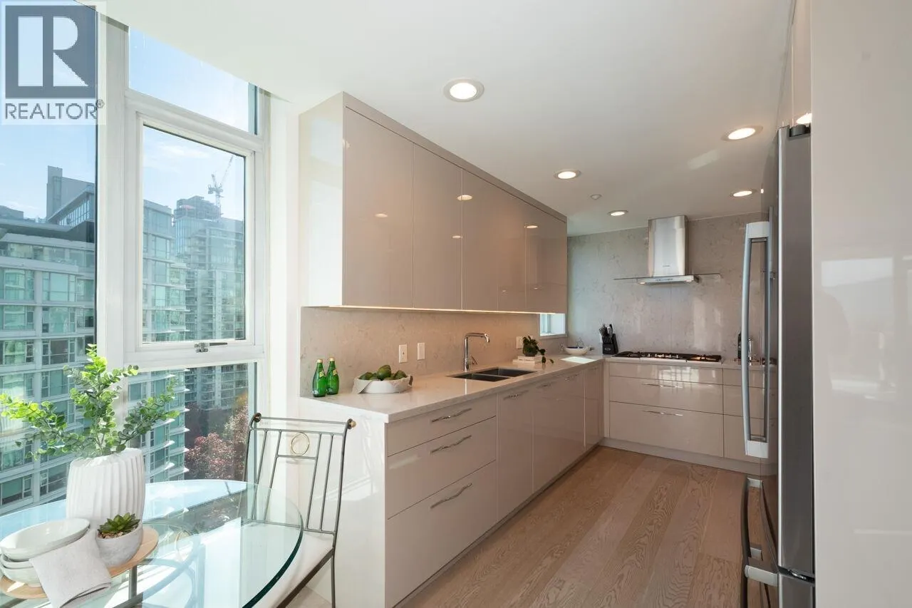 1303 1777 BAYSHORE DRIVE
