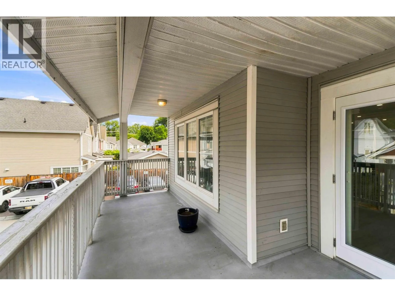 313 3000 RIVERBEND DRIVE