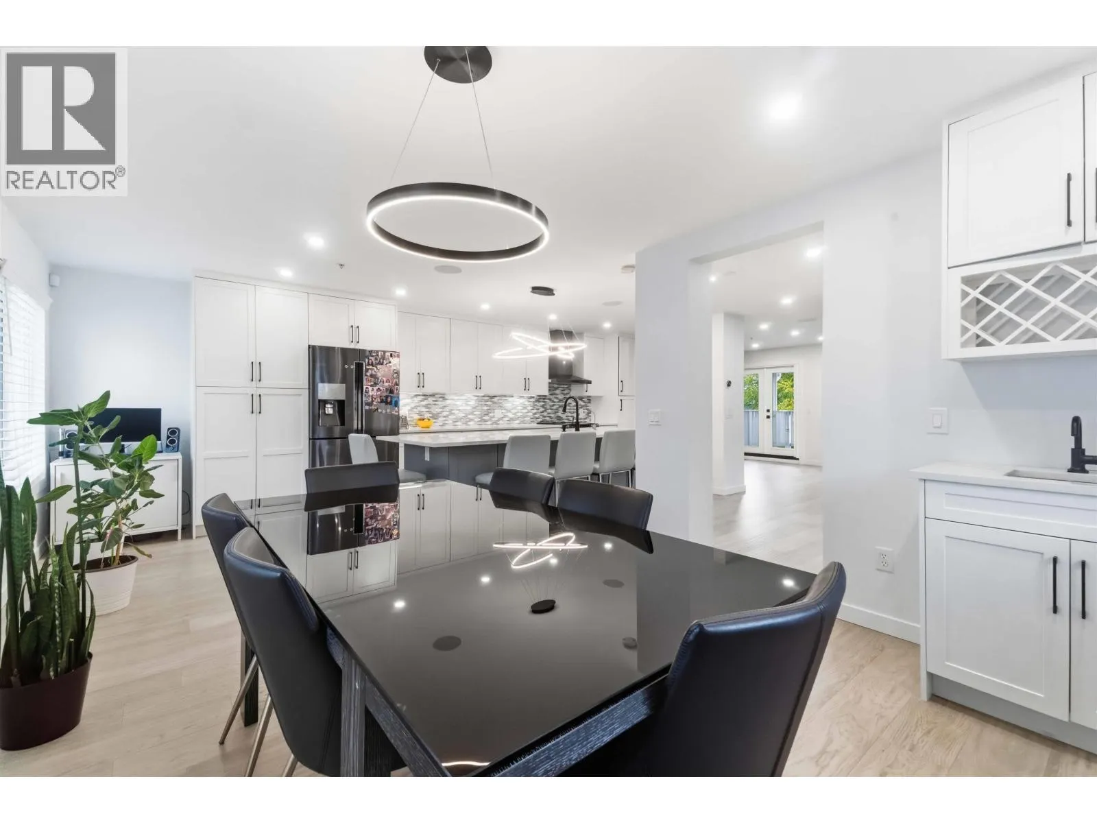 313 3000 RIVERBEND DRIVE