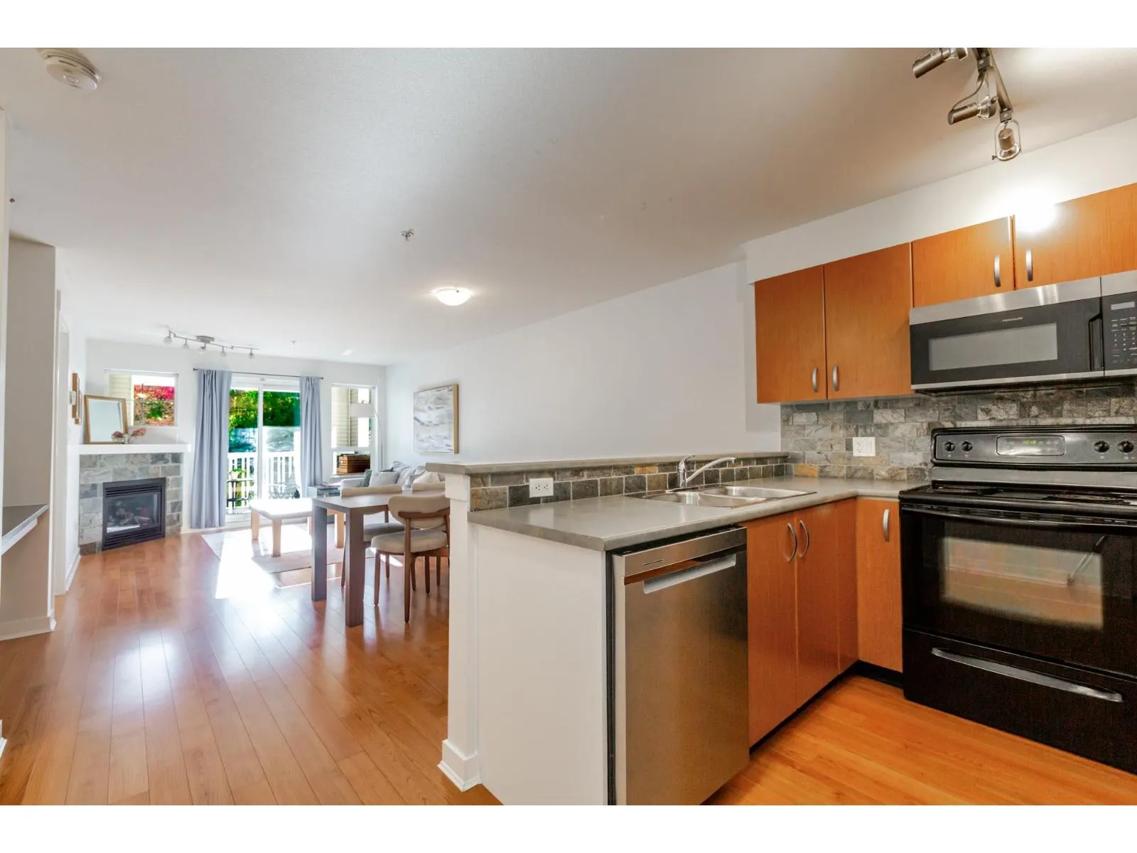 201 20750 DUNCAN WAY