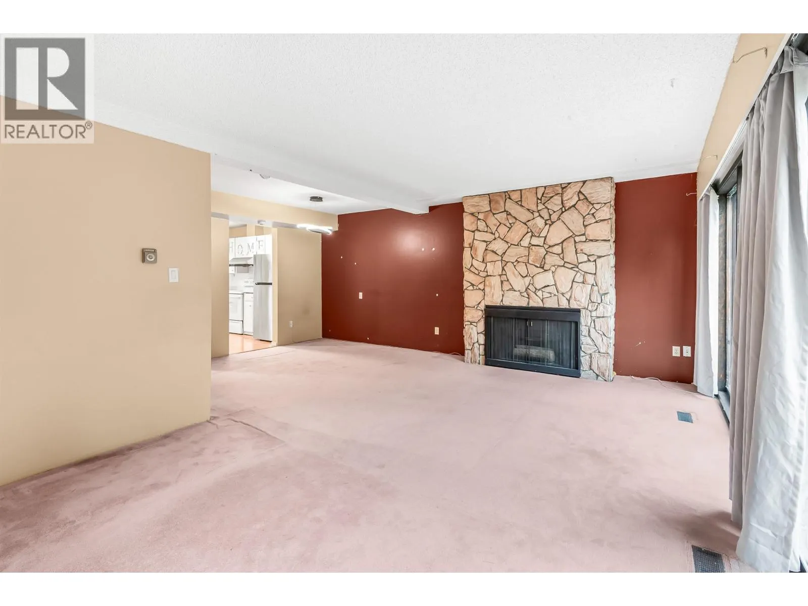 2982 CORONA DRIVE