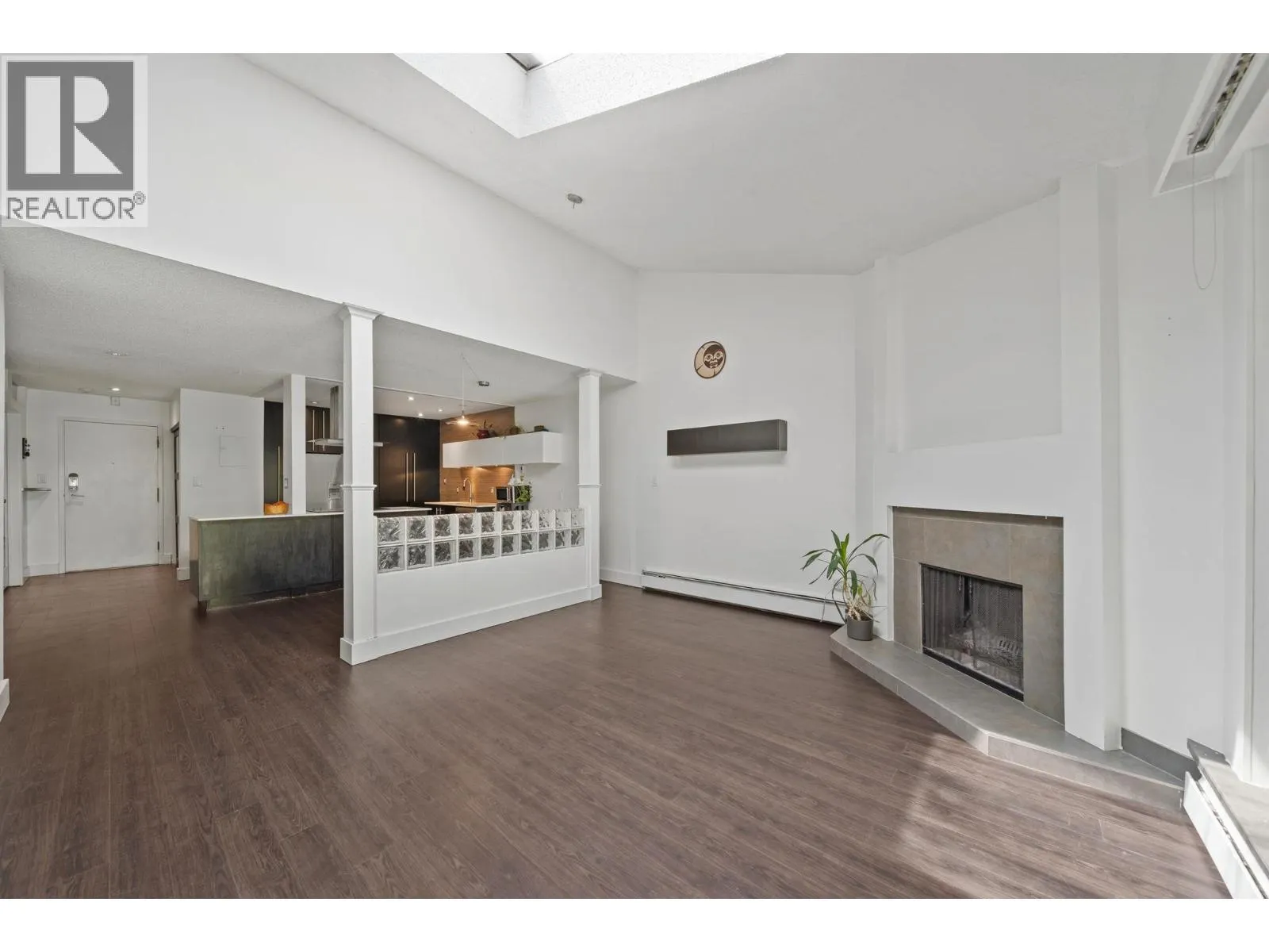 304 141 W 13TH STREET