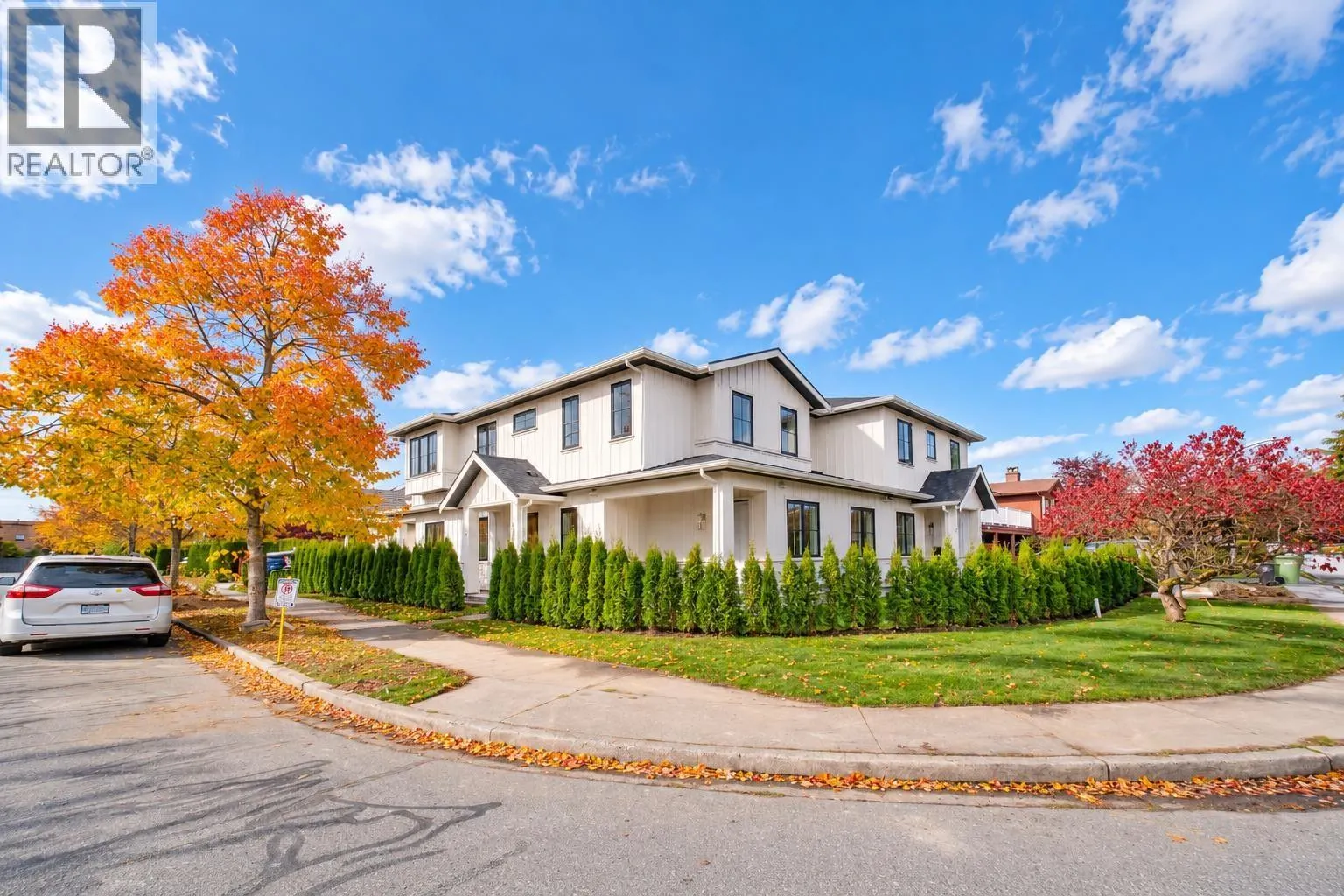 2 8391 RIDEAU DRIVE