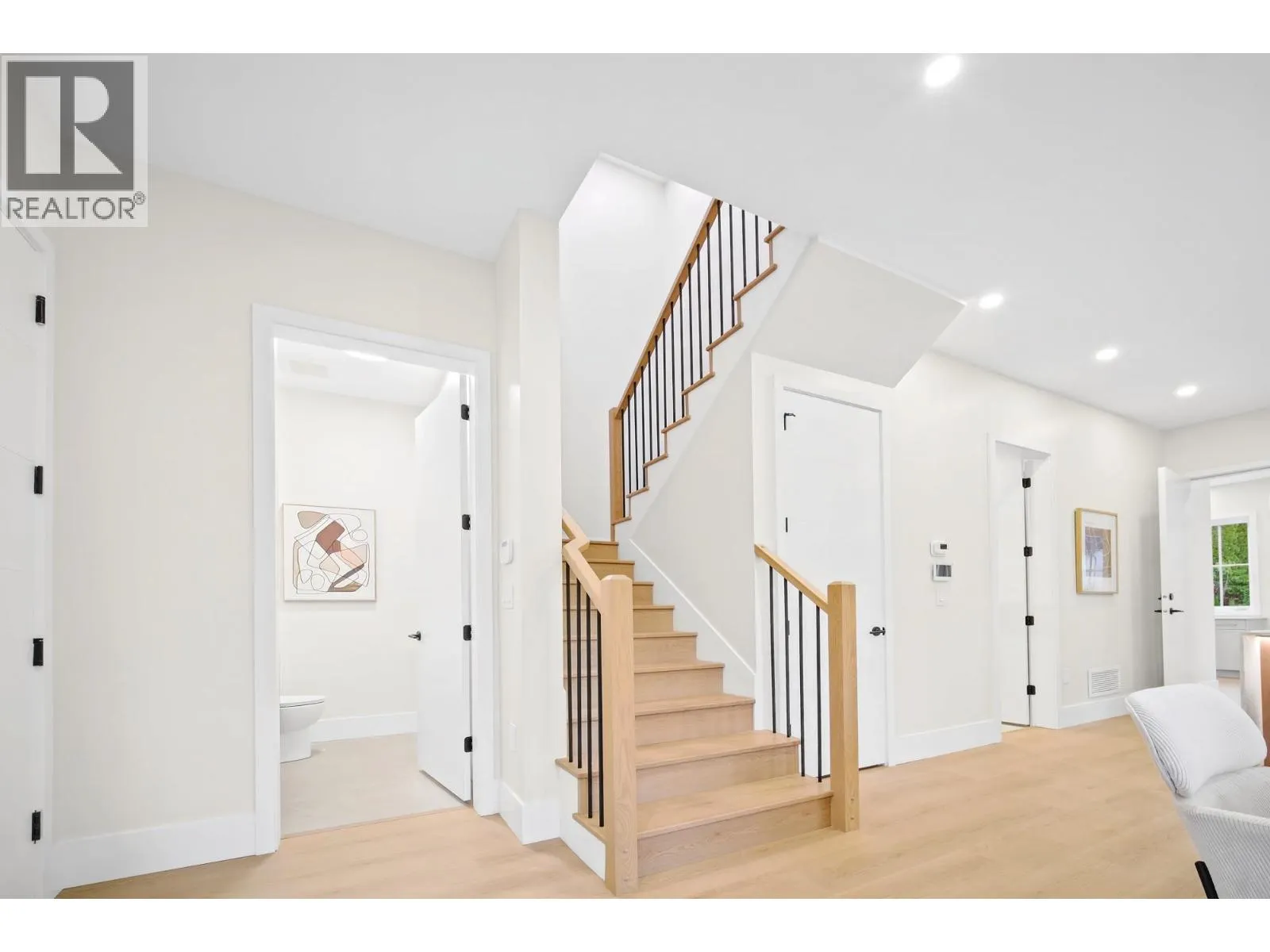 2 8391 RIDEAU DRIVE