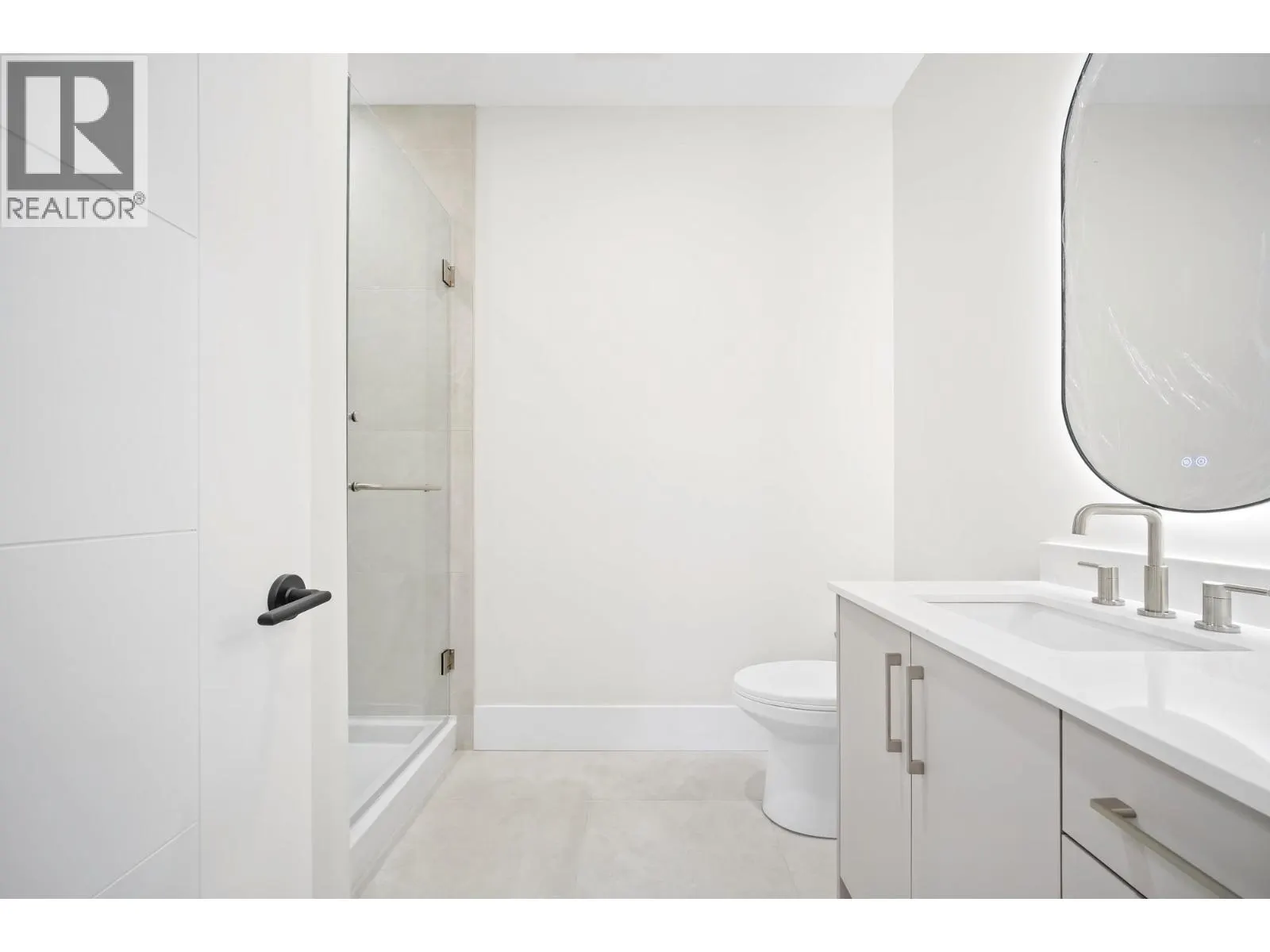 2 8391 RIDEAU DRIVE