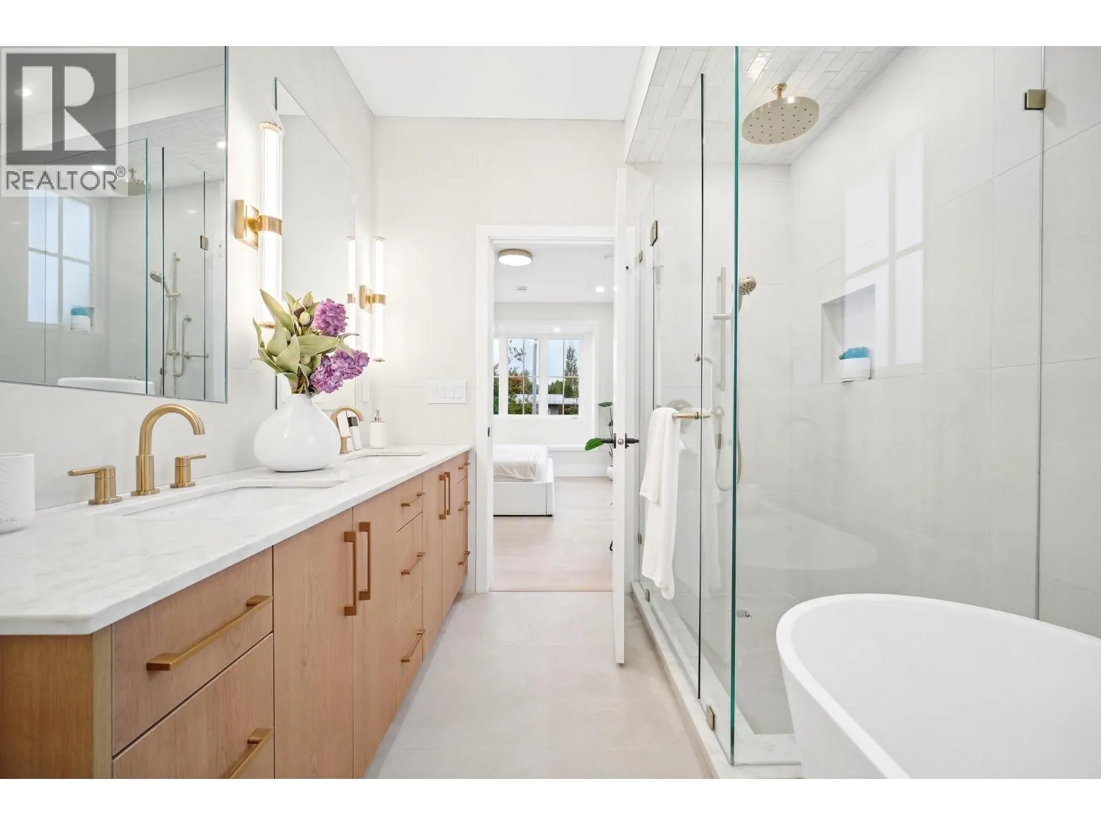 2 8391 RIDEAU DRIVE