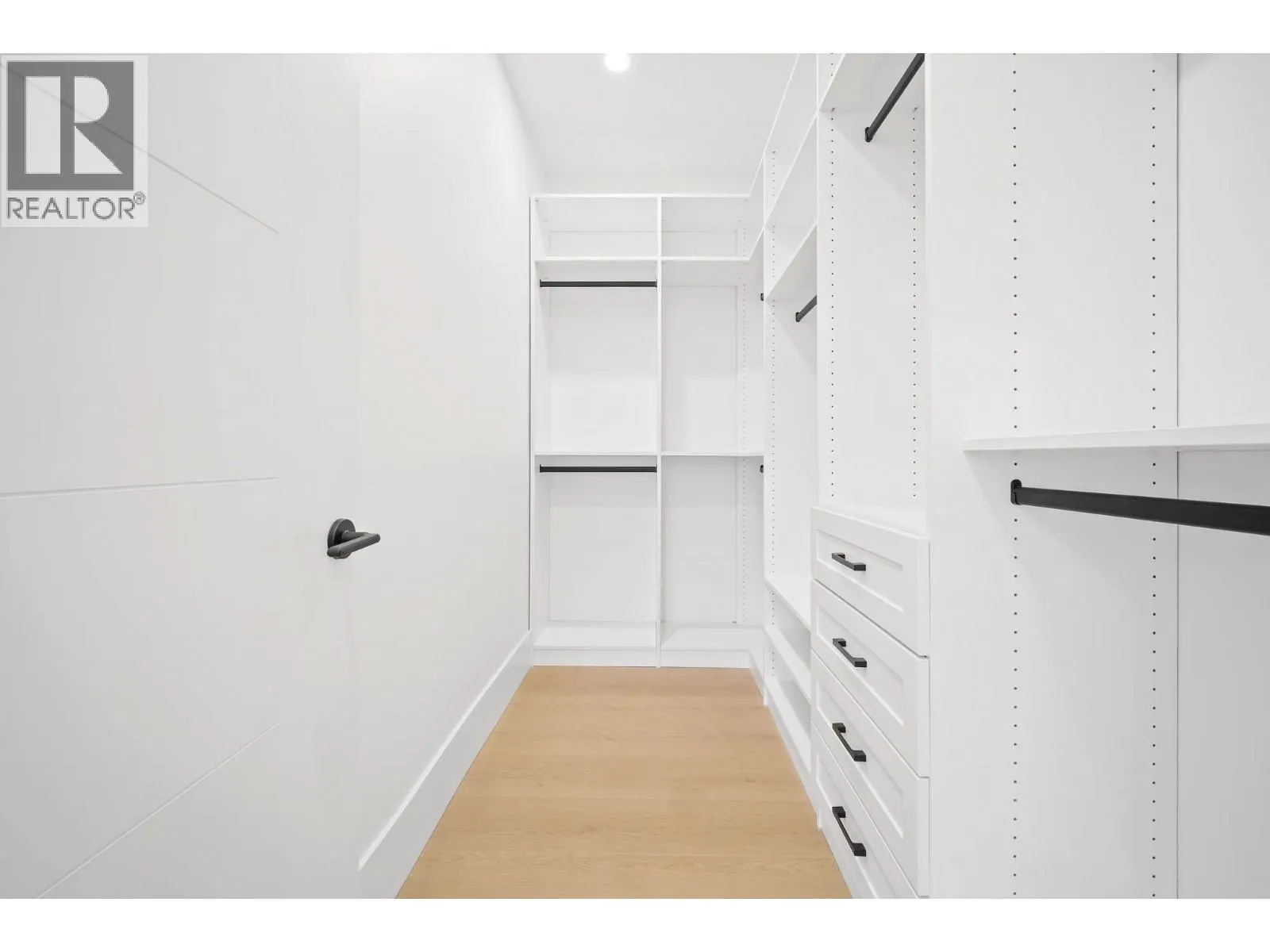 2 8391 RIDEAU DRIVE