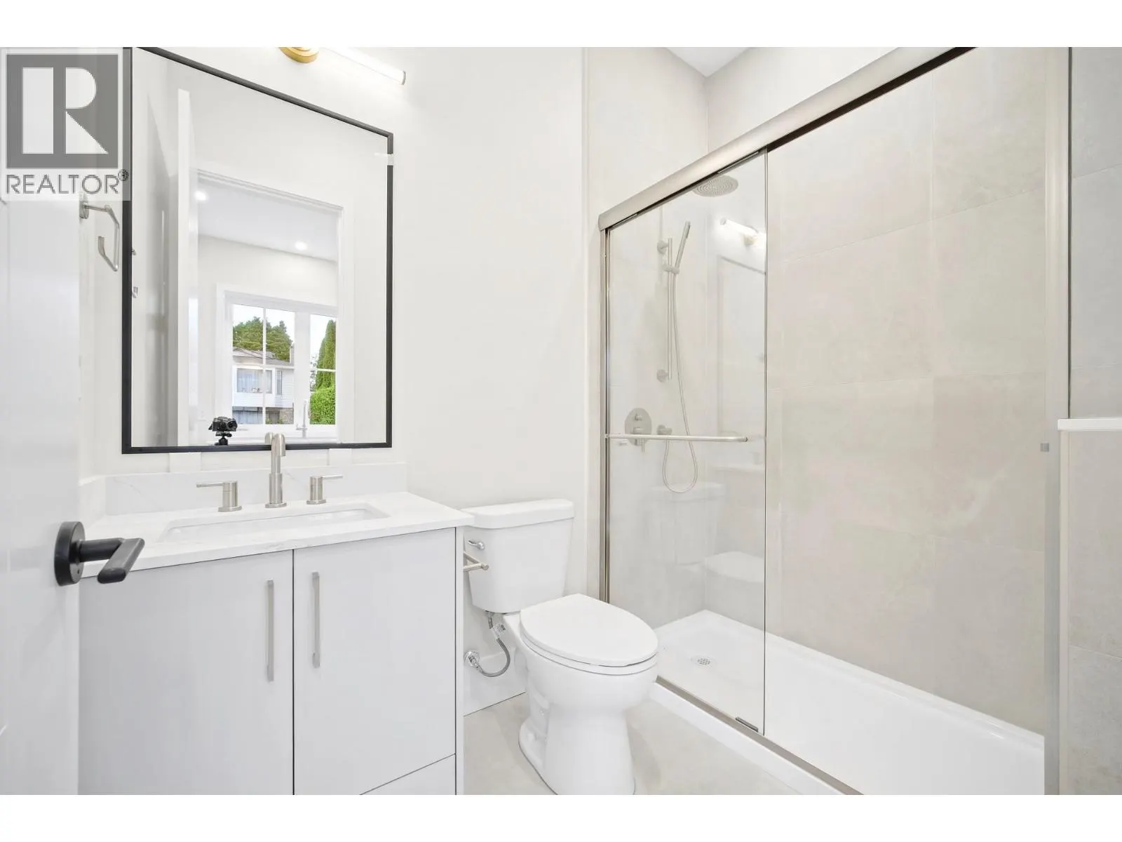 2 8391 RIDEAU DRIVE