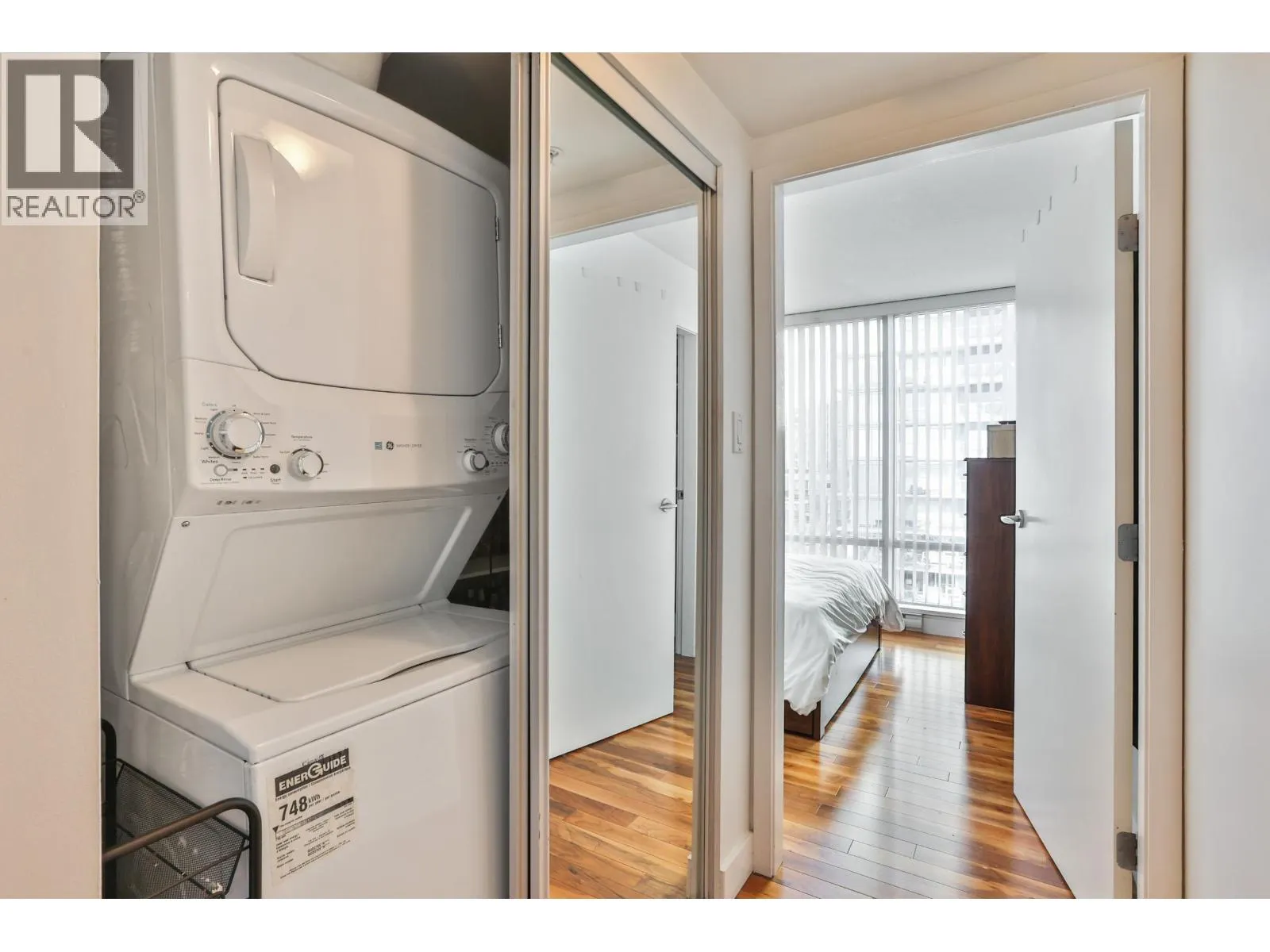 1906 1438 RICHARDS STREET