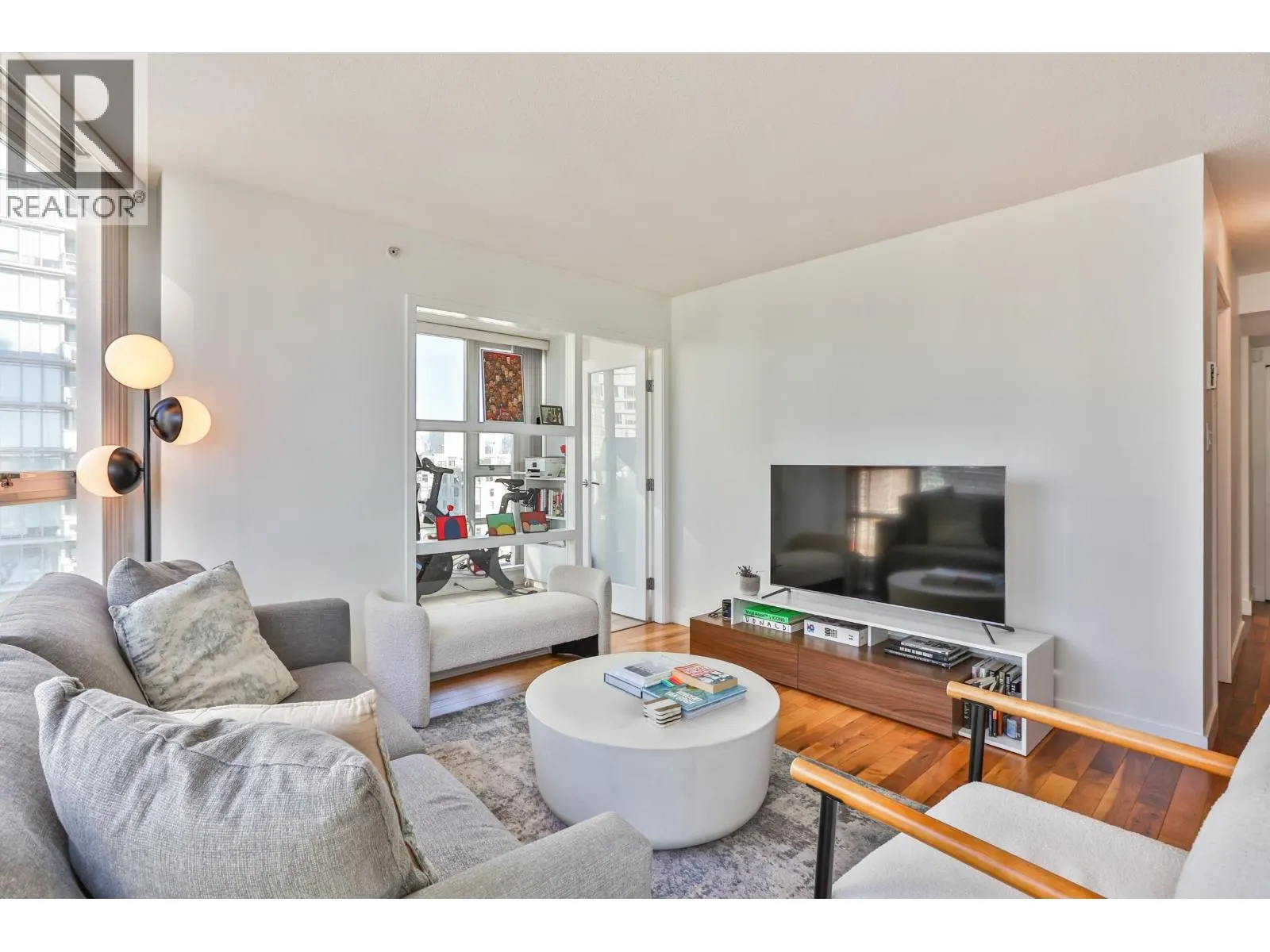1906 1438 RICHARDS STREET