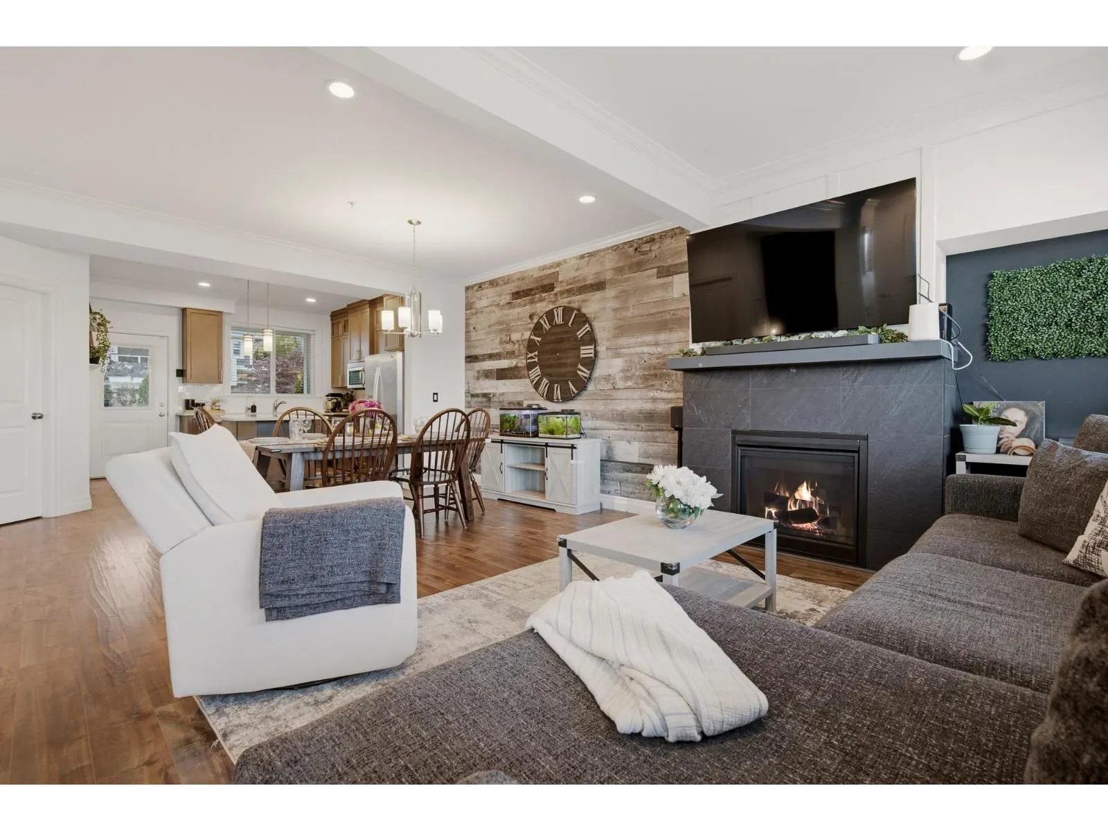 53 6026 LINDEMAN STREET|Promontory