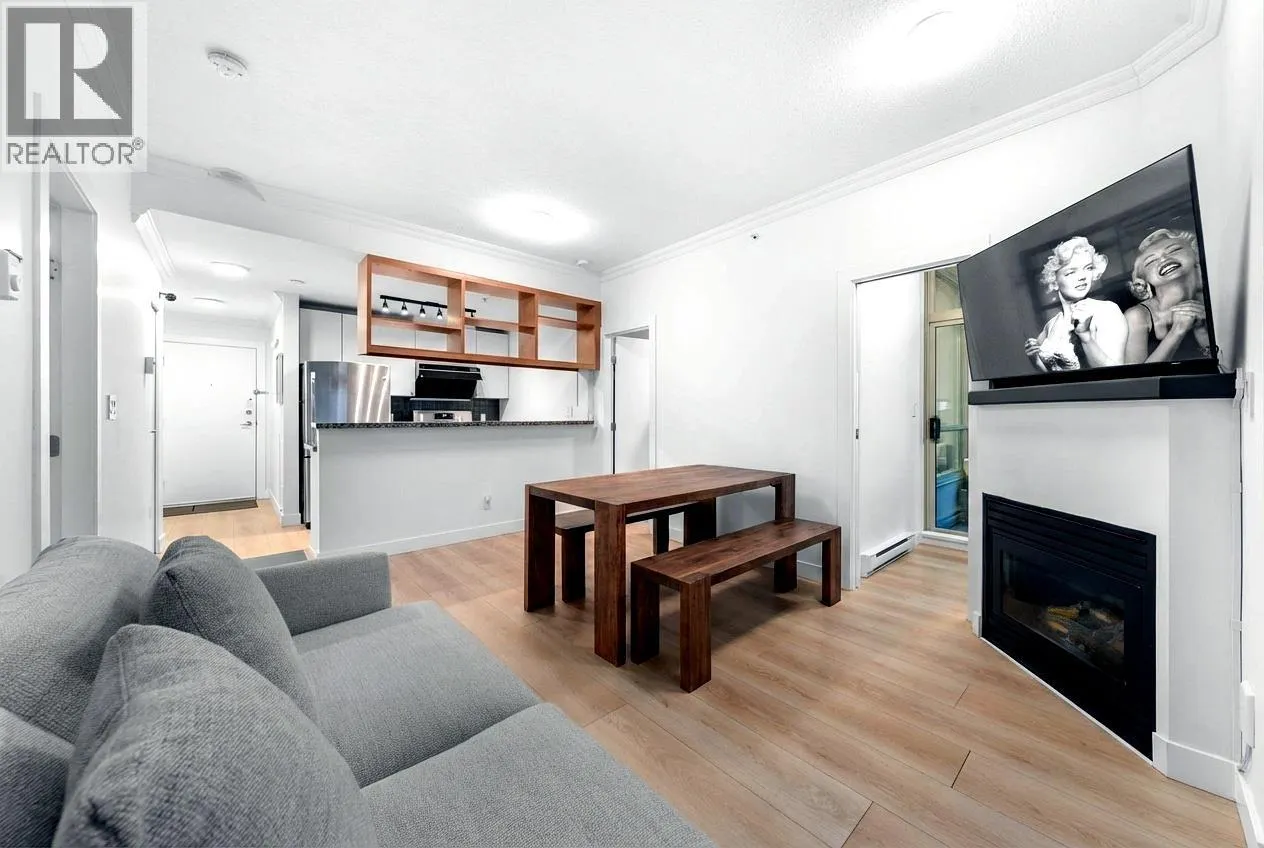 1805 928 RICHARDS STREET