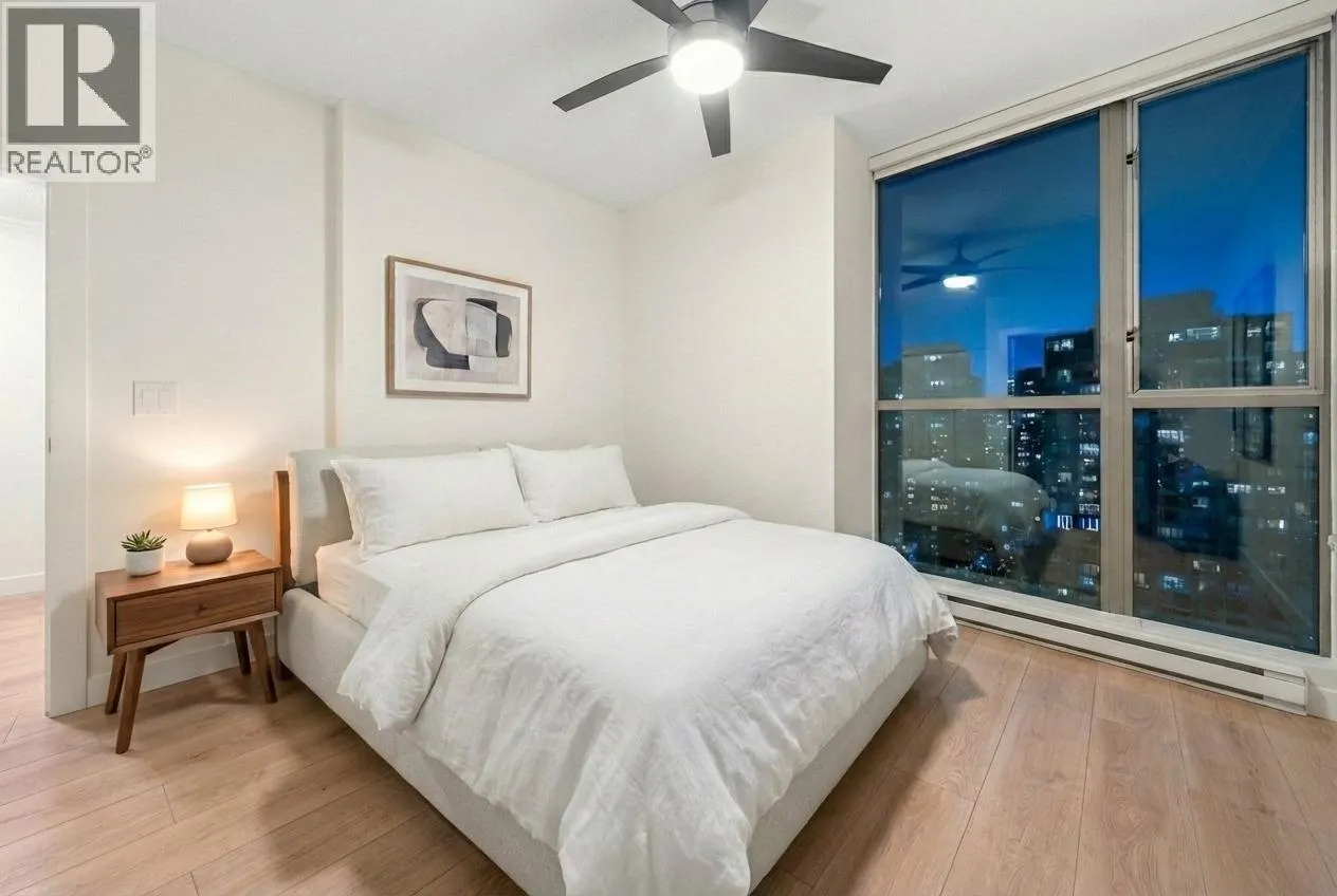 1805 928 RICHARDS STREET