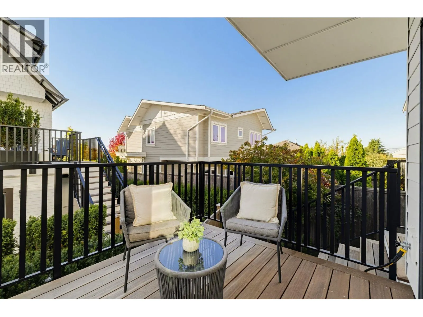 2 328 W 14TH STREET