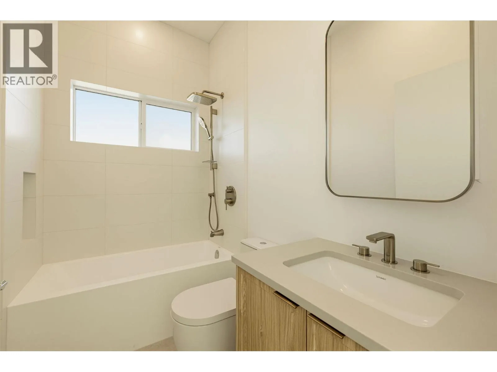 2 328 W 14TH STREET