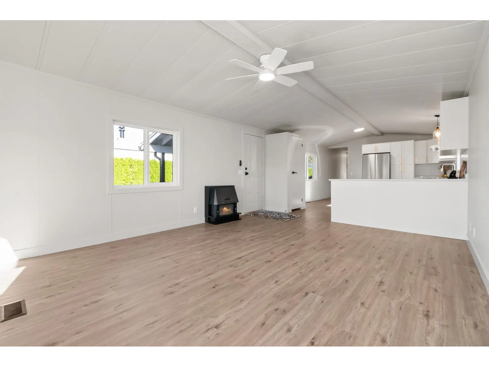 133 6338 VEDDER ROAD|Sardis South