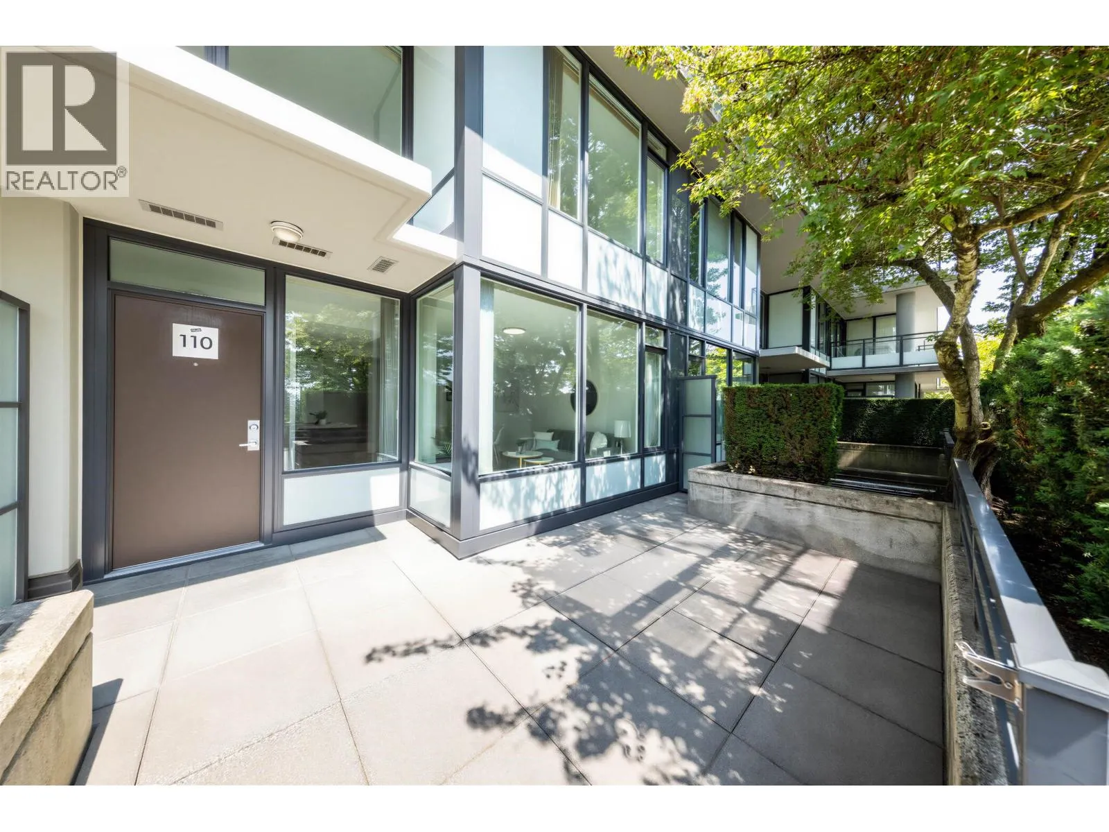 110 9009 CORNERSTONE MEWS