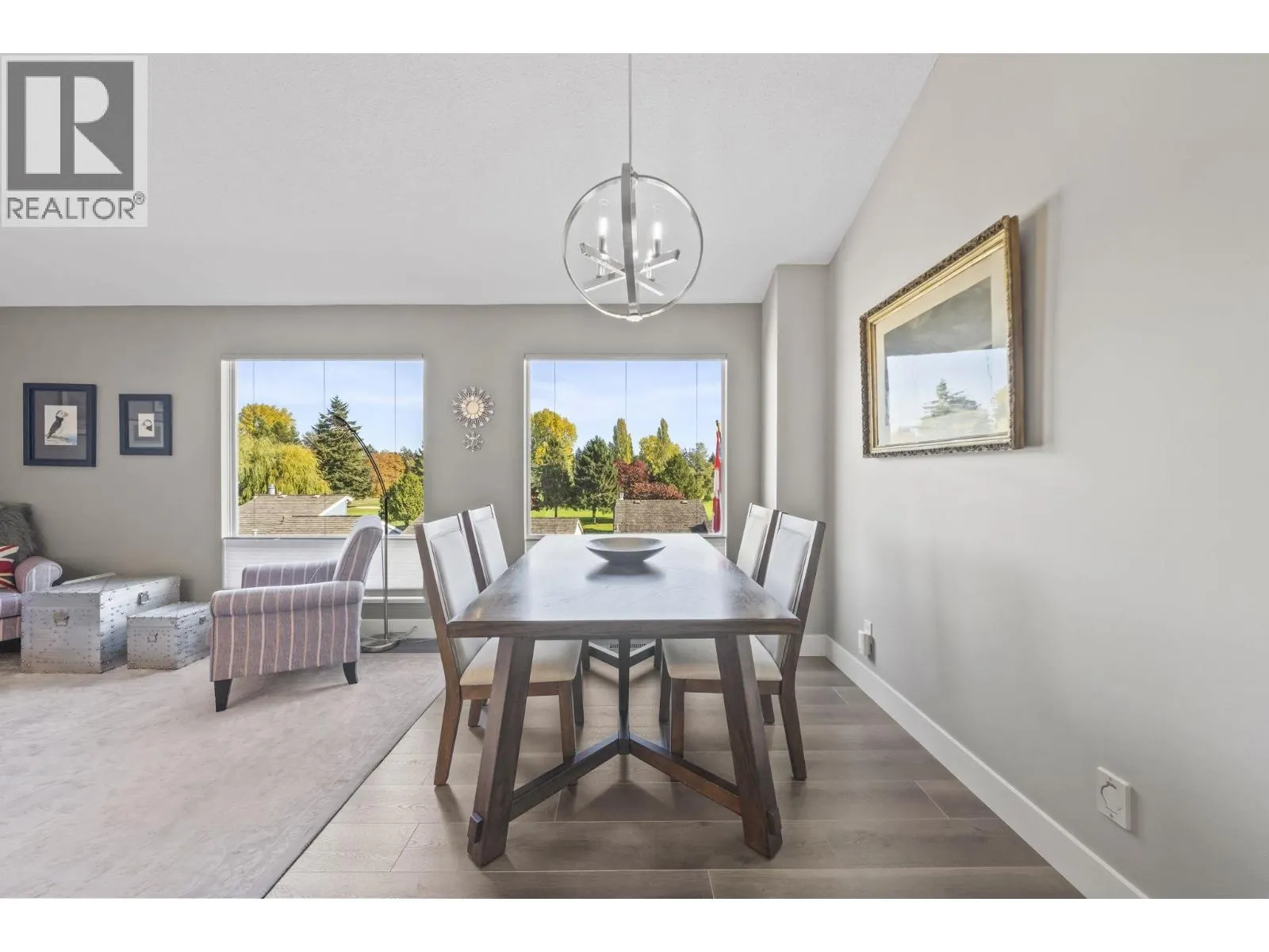 1430 VIEW CRESCENT