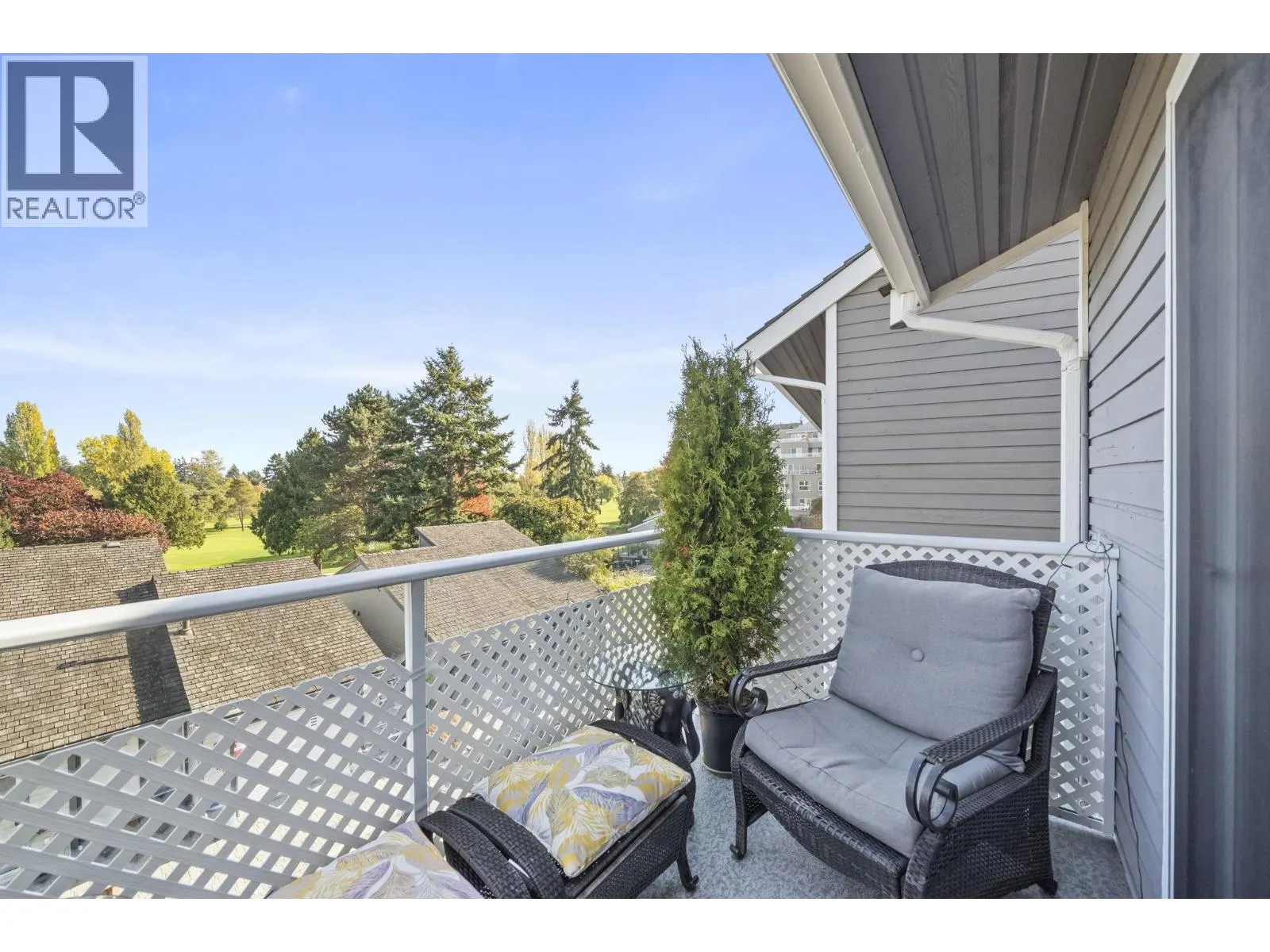 1430 VIEW CRESCENT