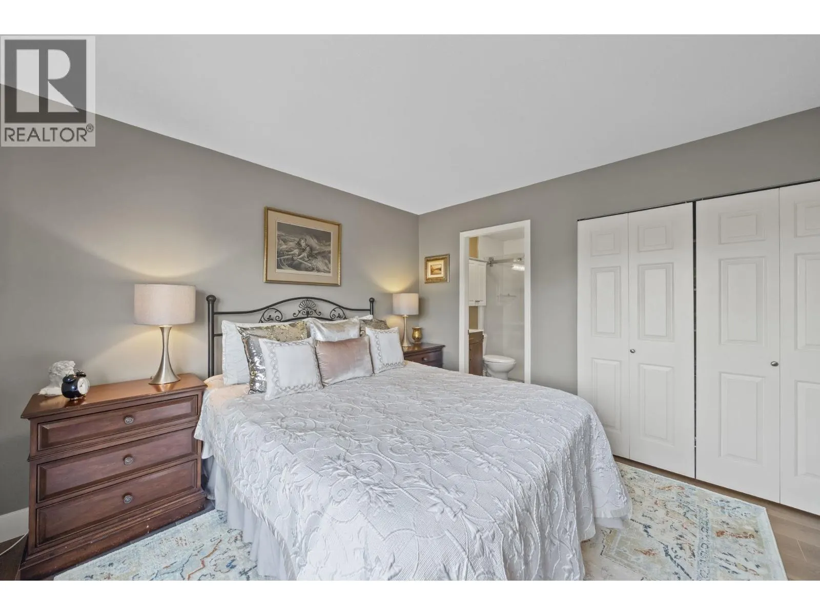 1430 VIEW CRESCENT