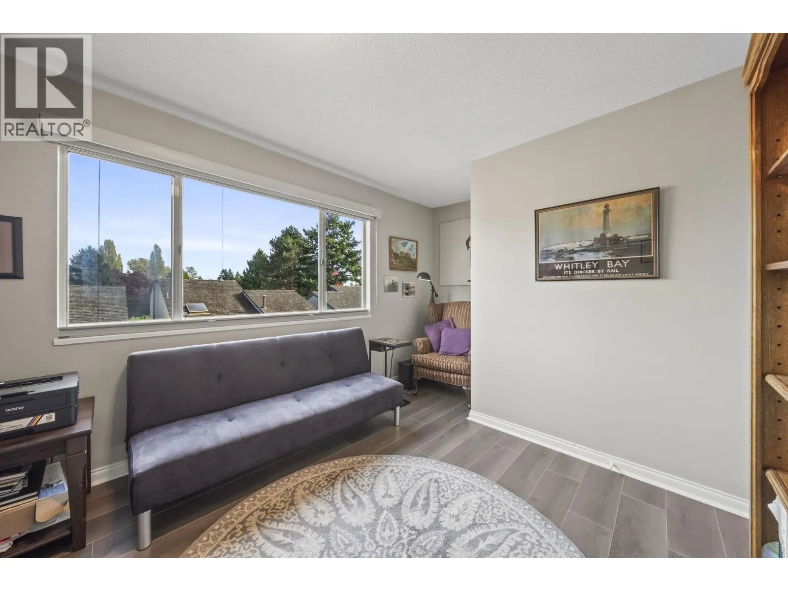1430 VIEW CRESCENT