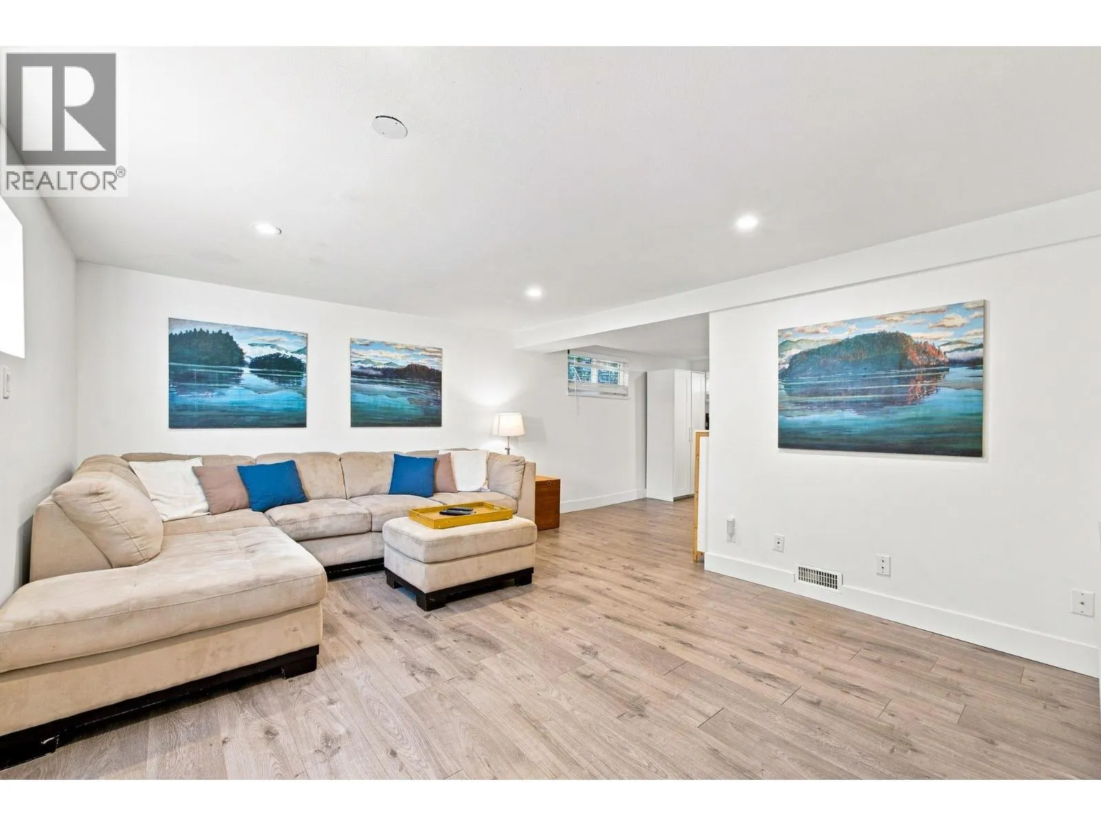 300 E 25TH STREET