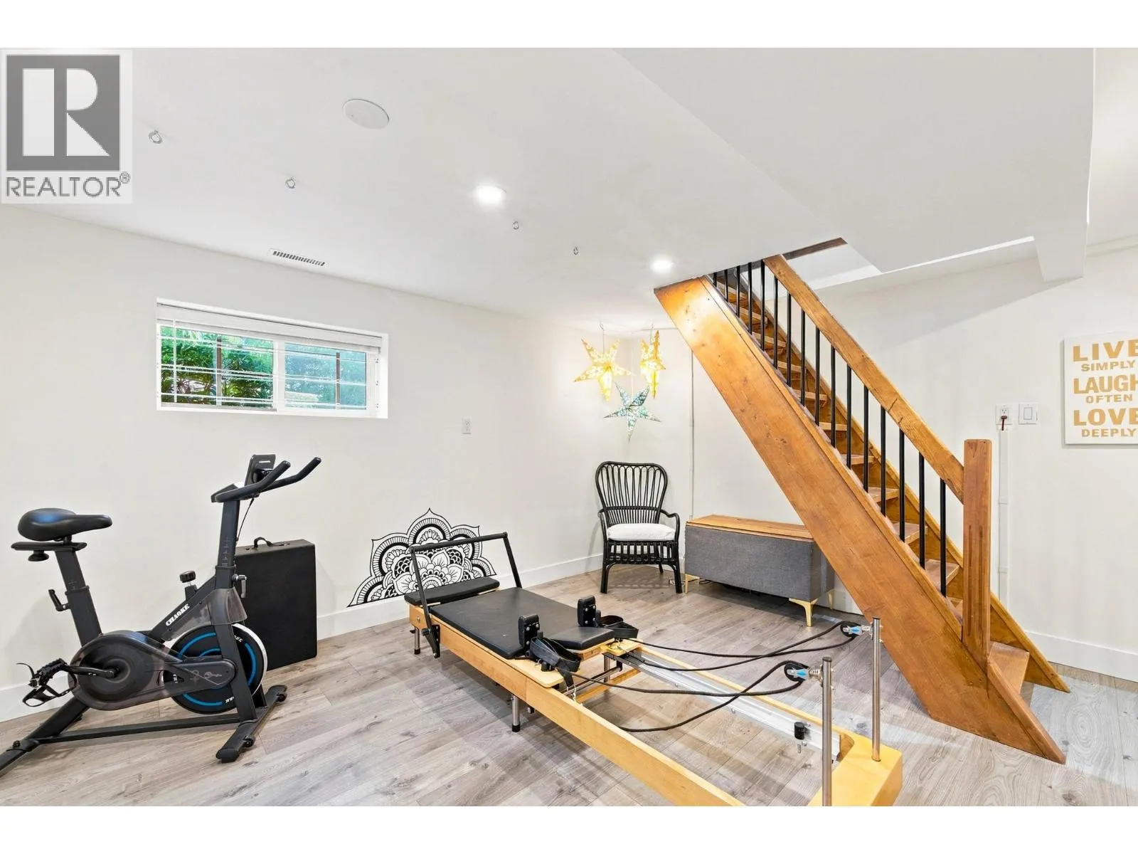 300 E 25TH STREET