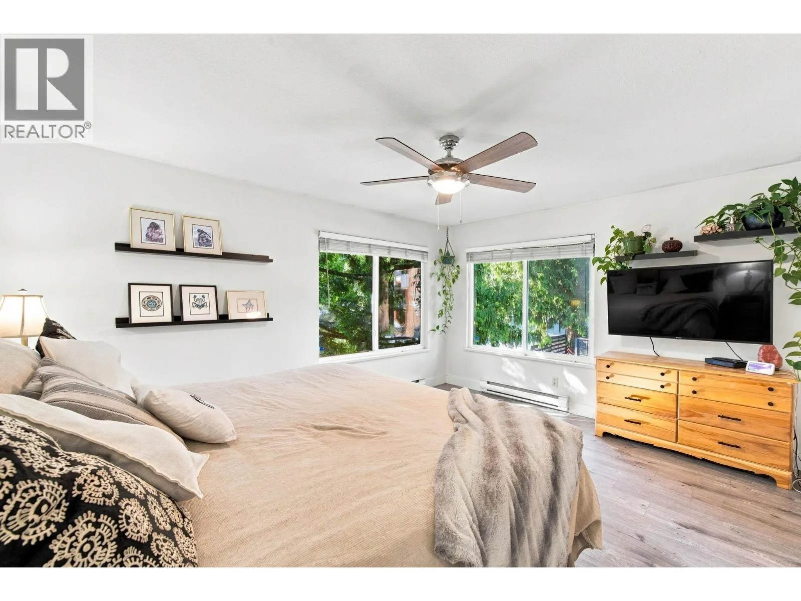300 E 25TH STREET